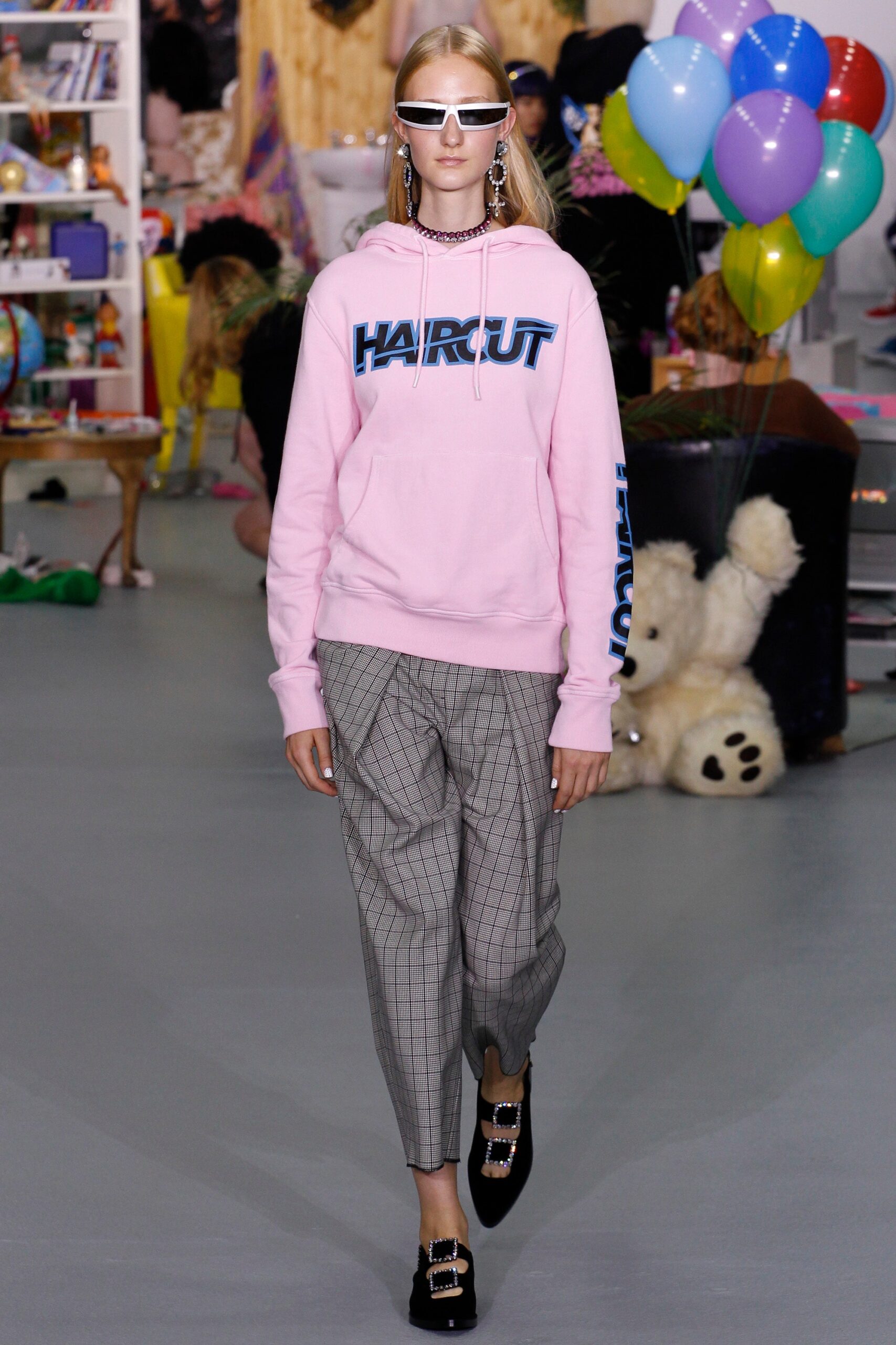 pink hoodie with gray pants