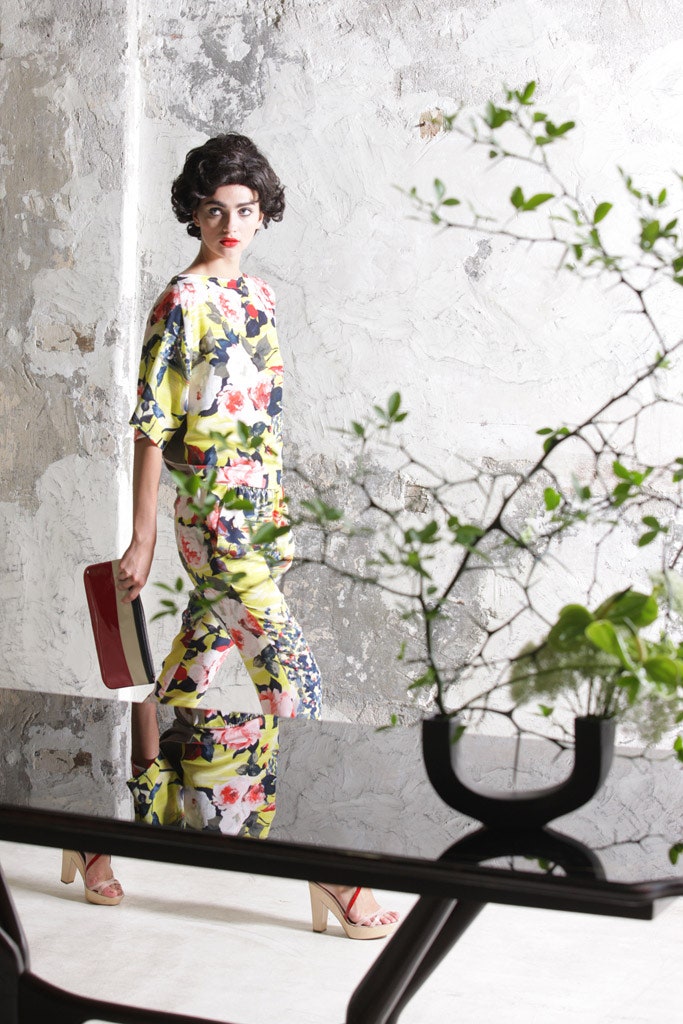 yellow short-sleeve collared relaxed floral top