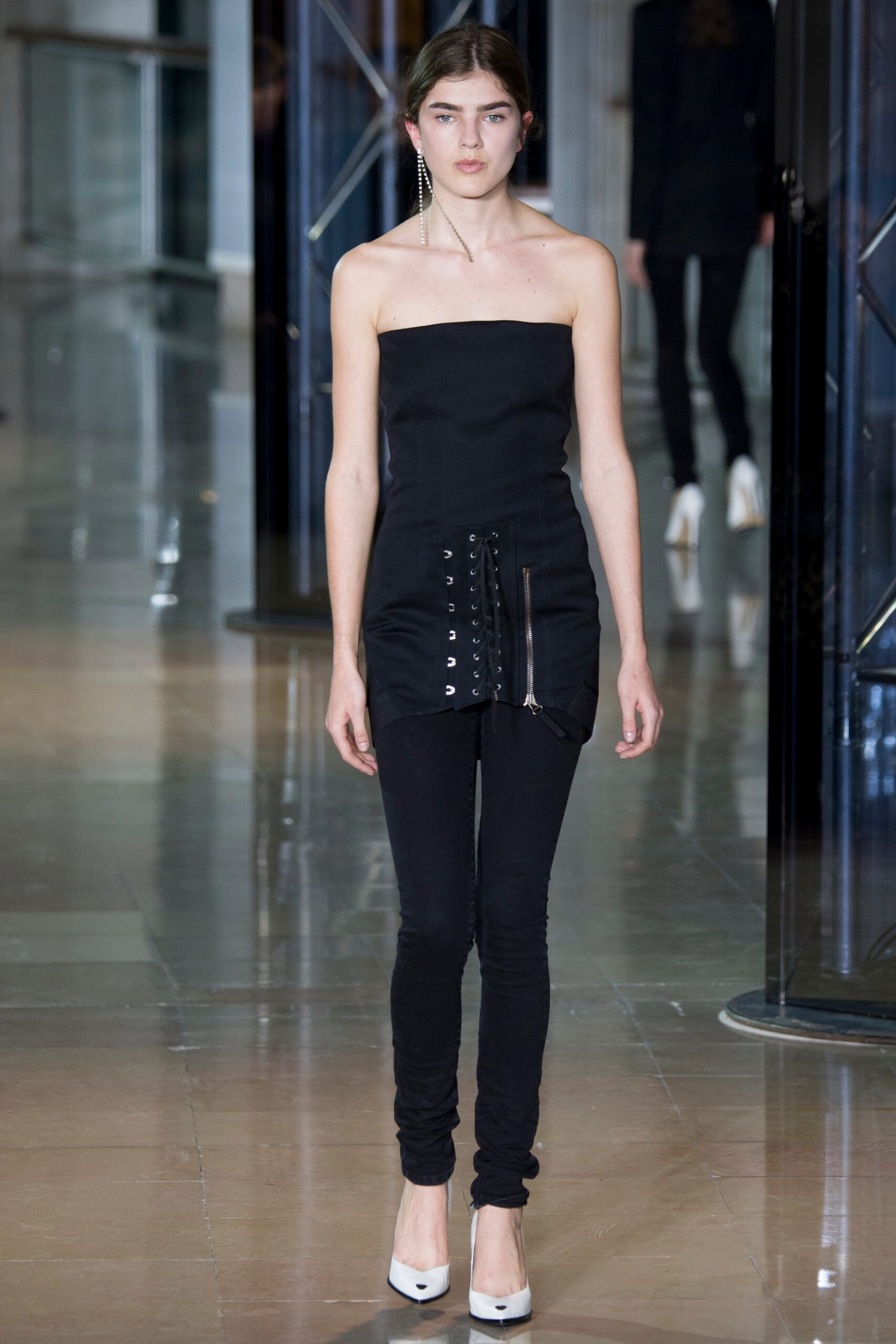 black cotton sleeveless strapless fitted zippered top