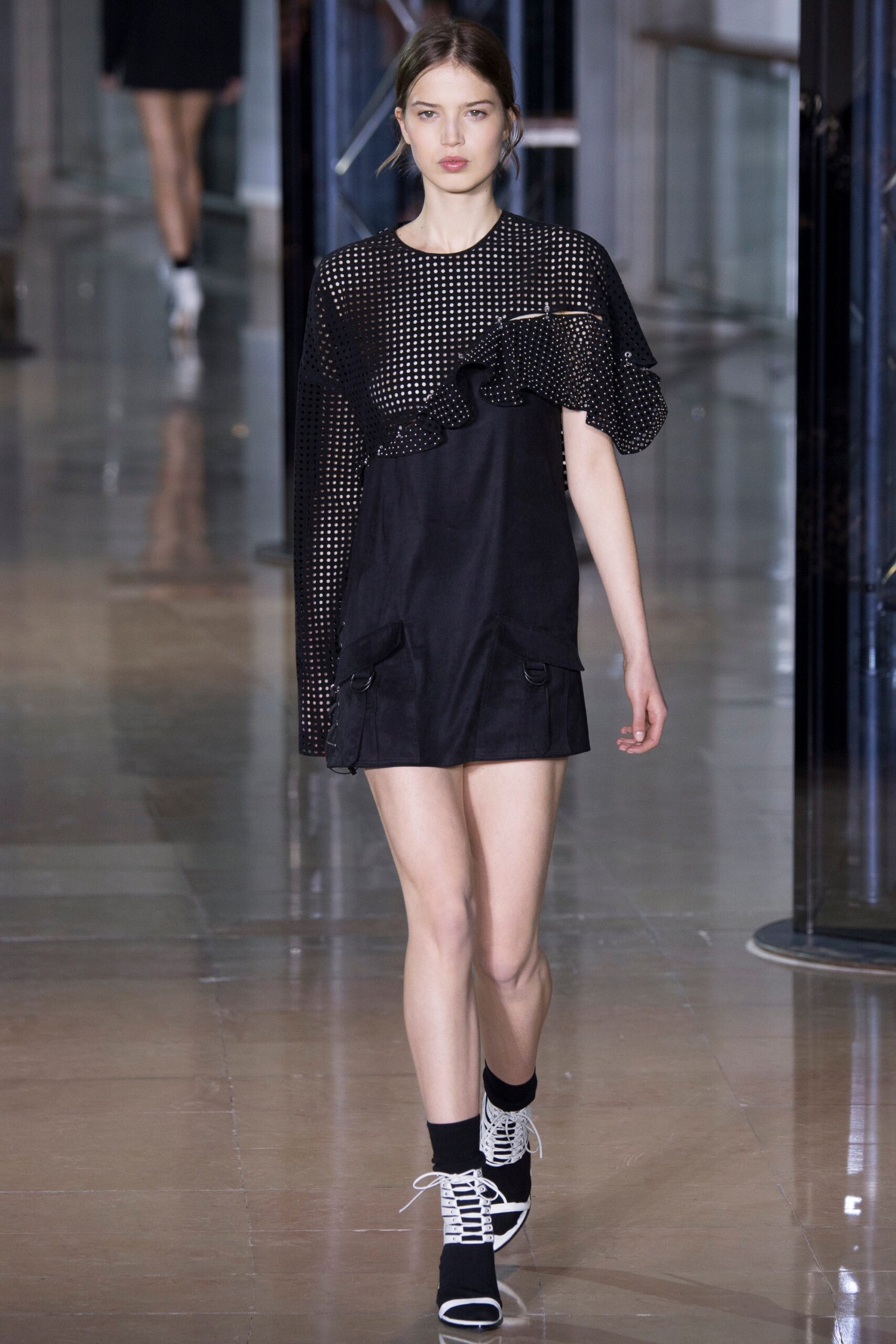 black fitted sleeveless dress