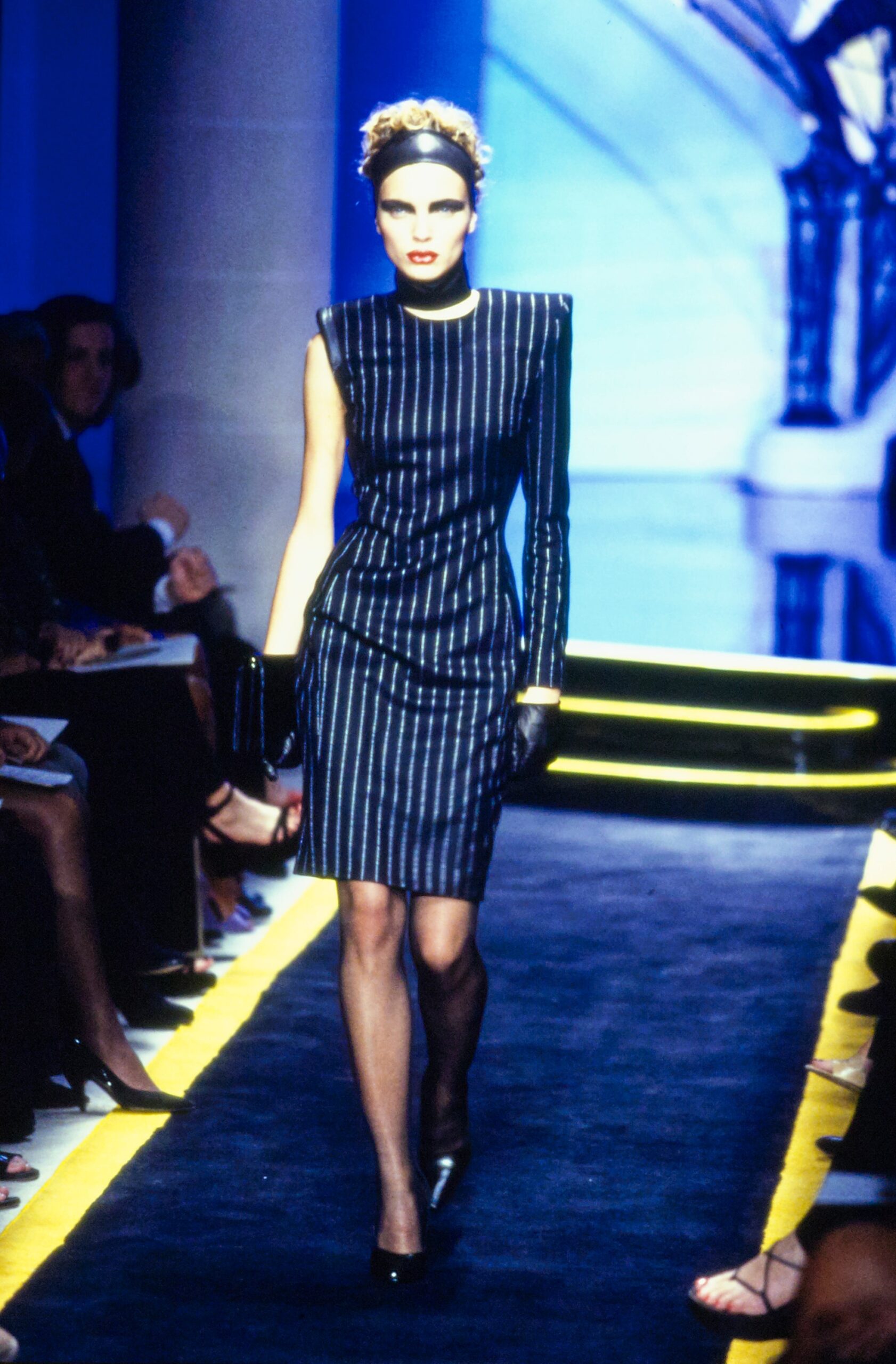 Atelier Versace F/W 97 Couture Look 4