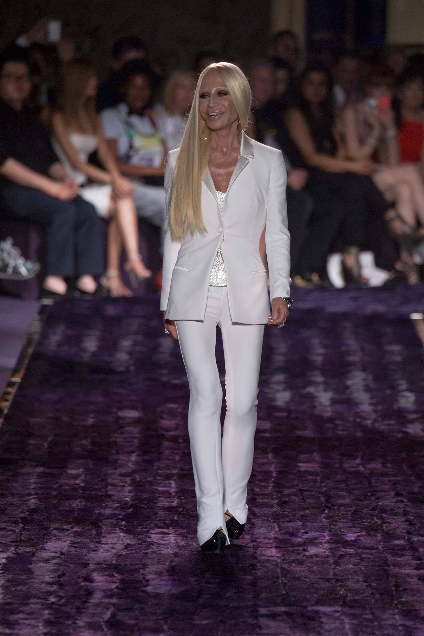 white silk long-sleeve collared tailored buttoned suit