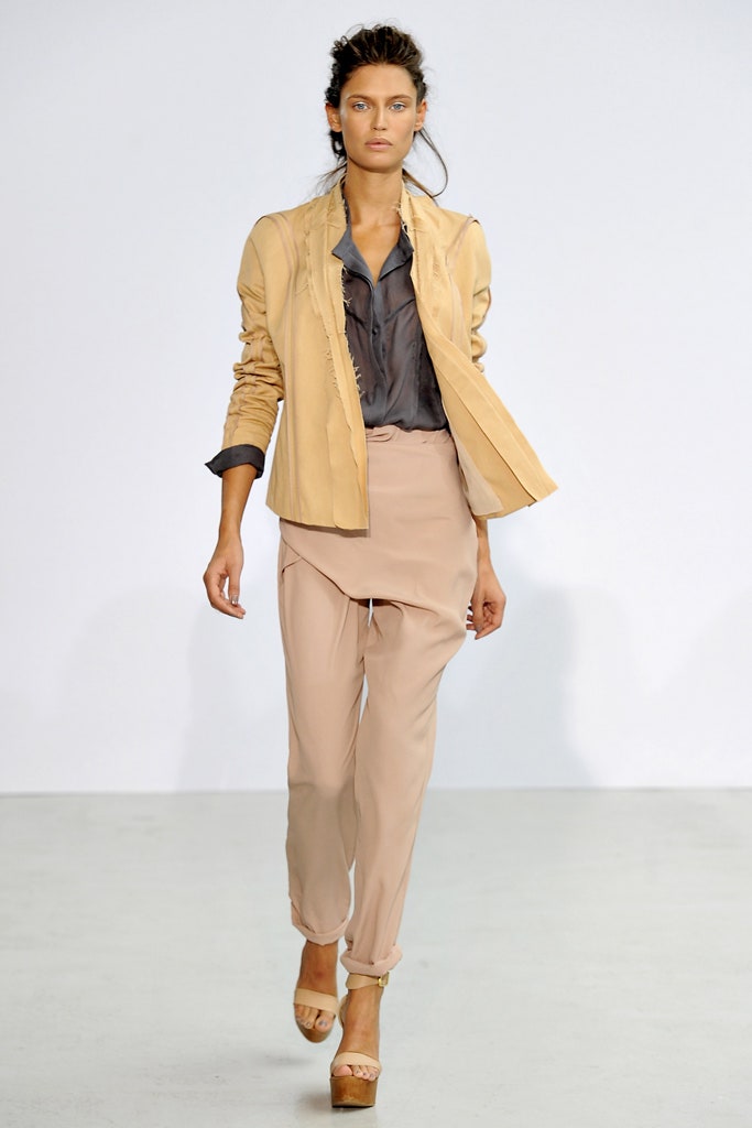 beige relaxed jacket with gray shirt