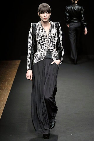 black and white printed blazer with pleated skirt
