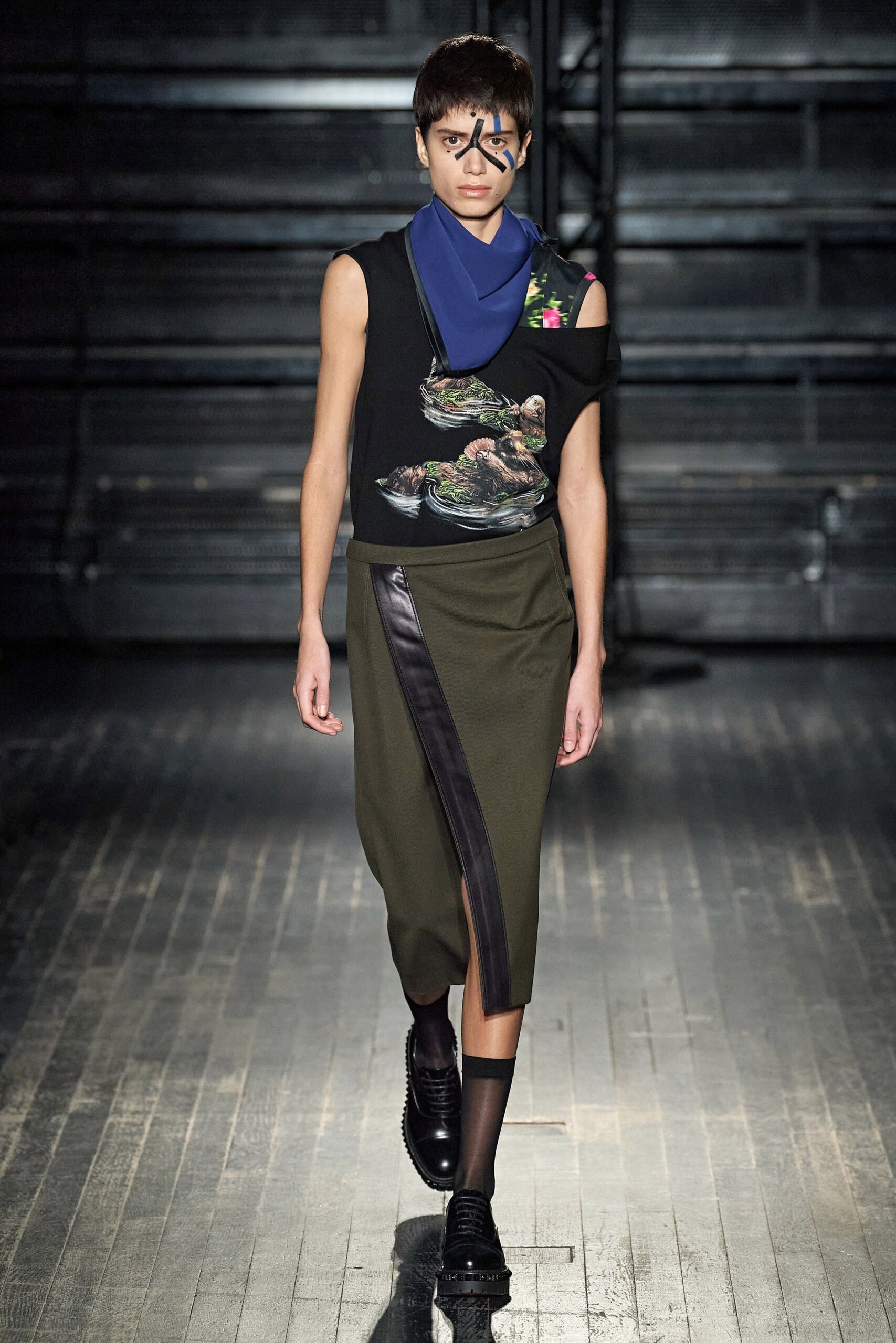 green asymmetric slit fitted layered skirt