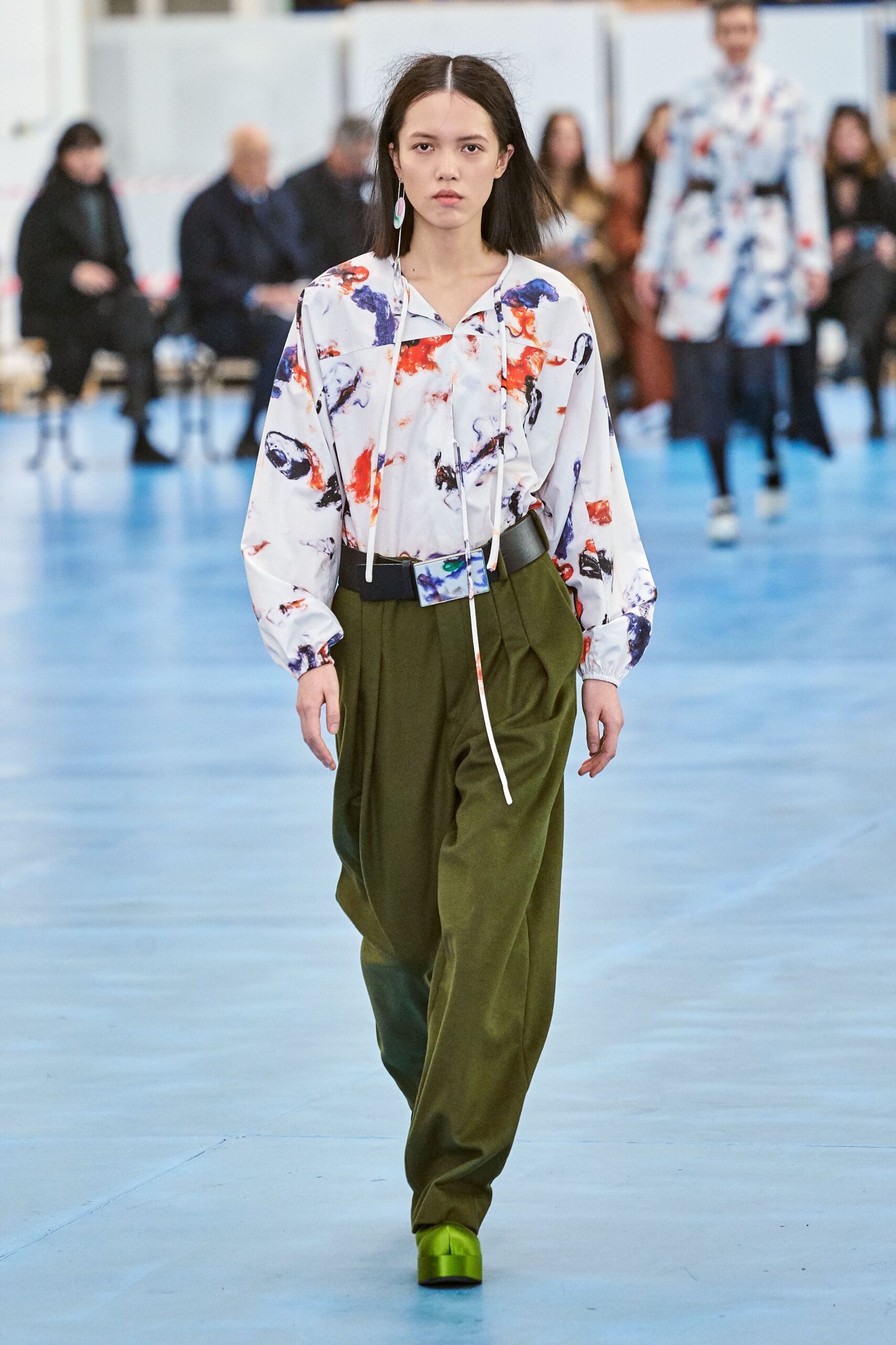relaxed printed shirt and wide-leg pants