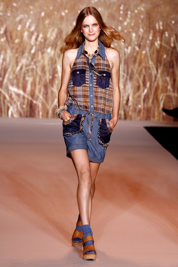 blue denim fitted zippered short shorts