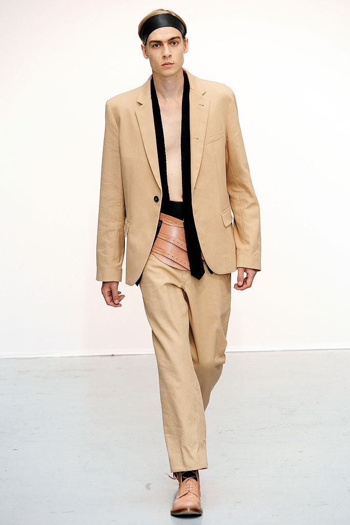 brown leather zippered belt