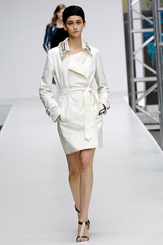 white fitted trench coat