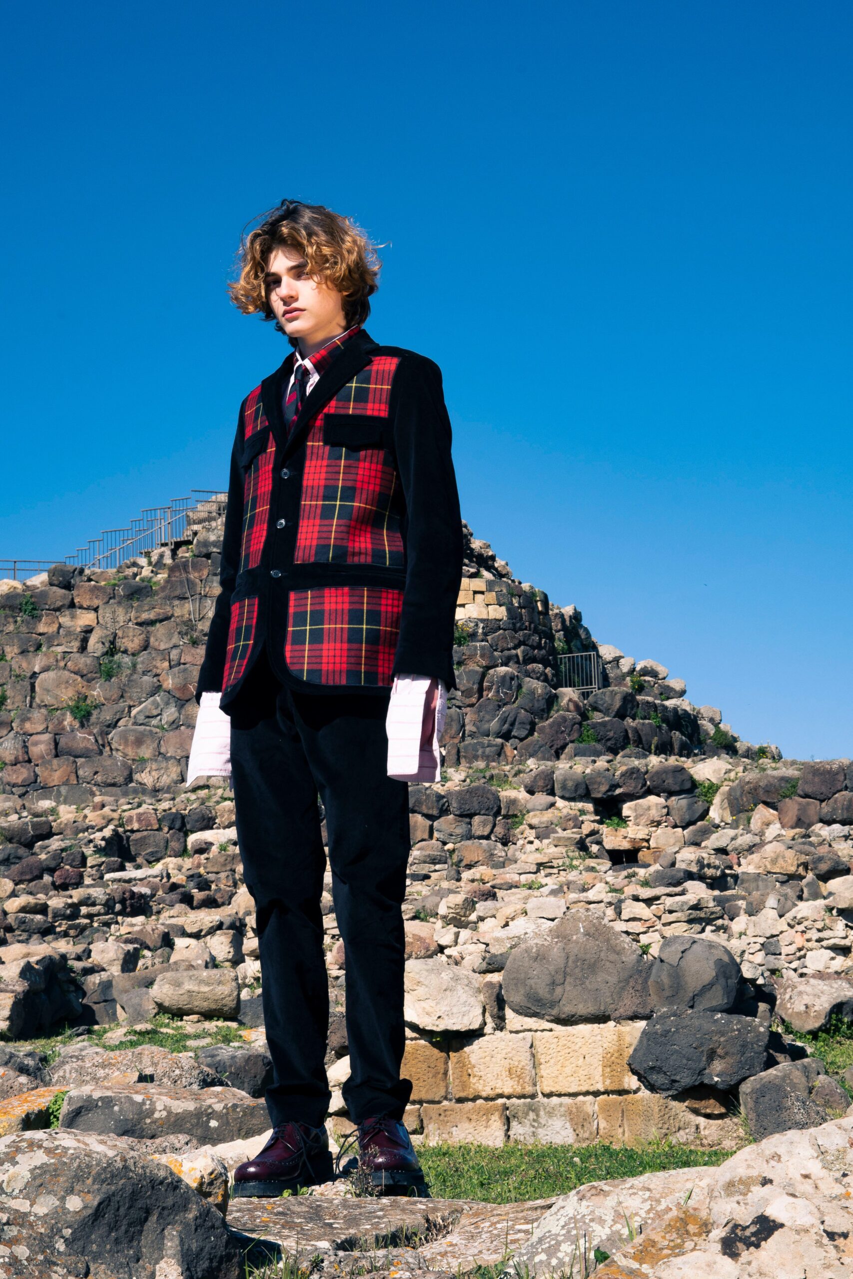 red wool long-sleeve collared fitted checked vest