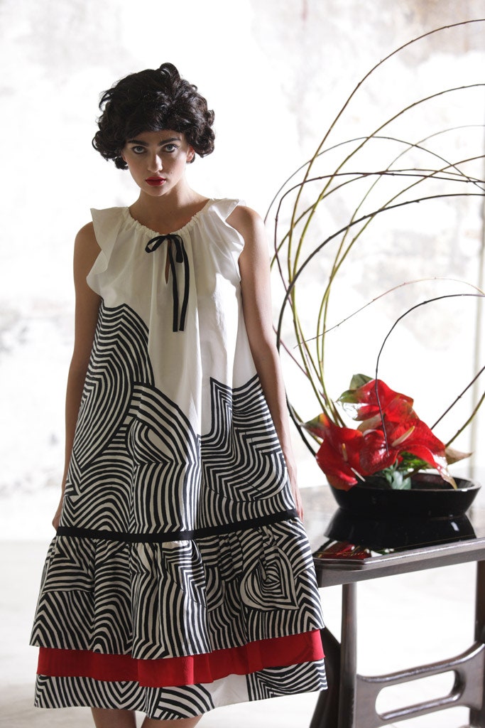 relaxed white and black printed dress