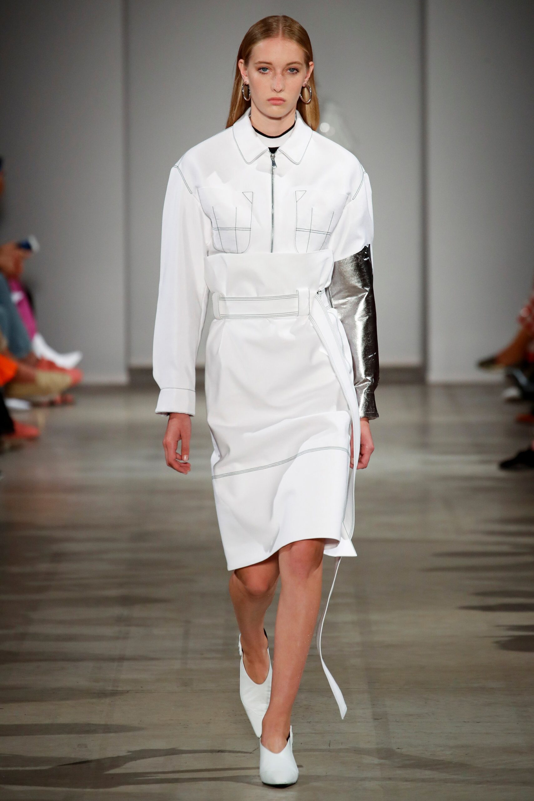 white fitted shirt-dress with shoes
