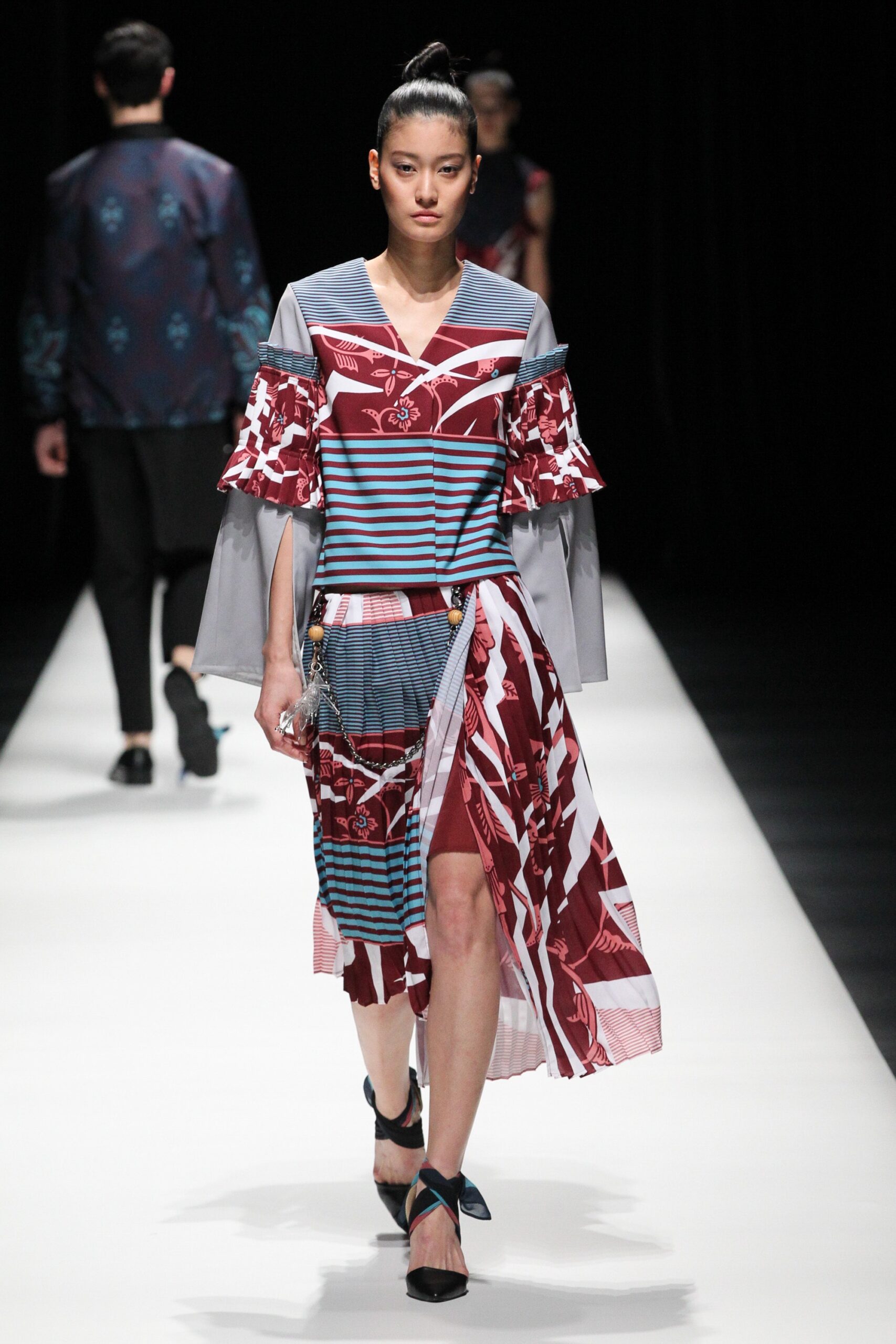 red and blue printed midi dress