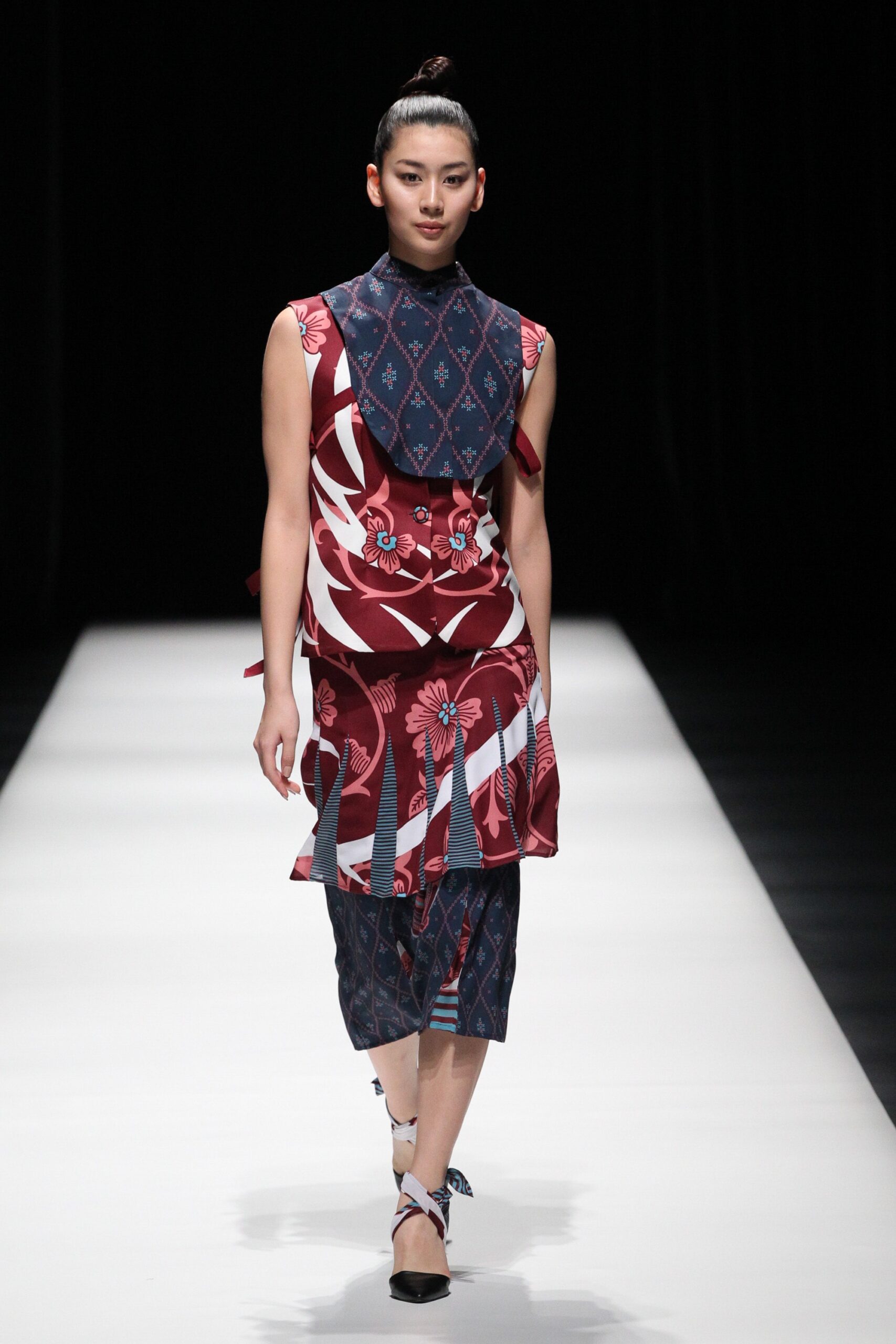 red and blue printed midi dress