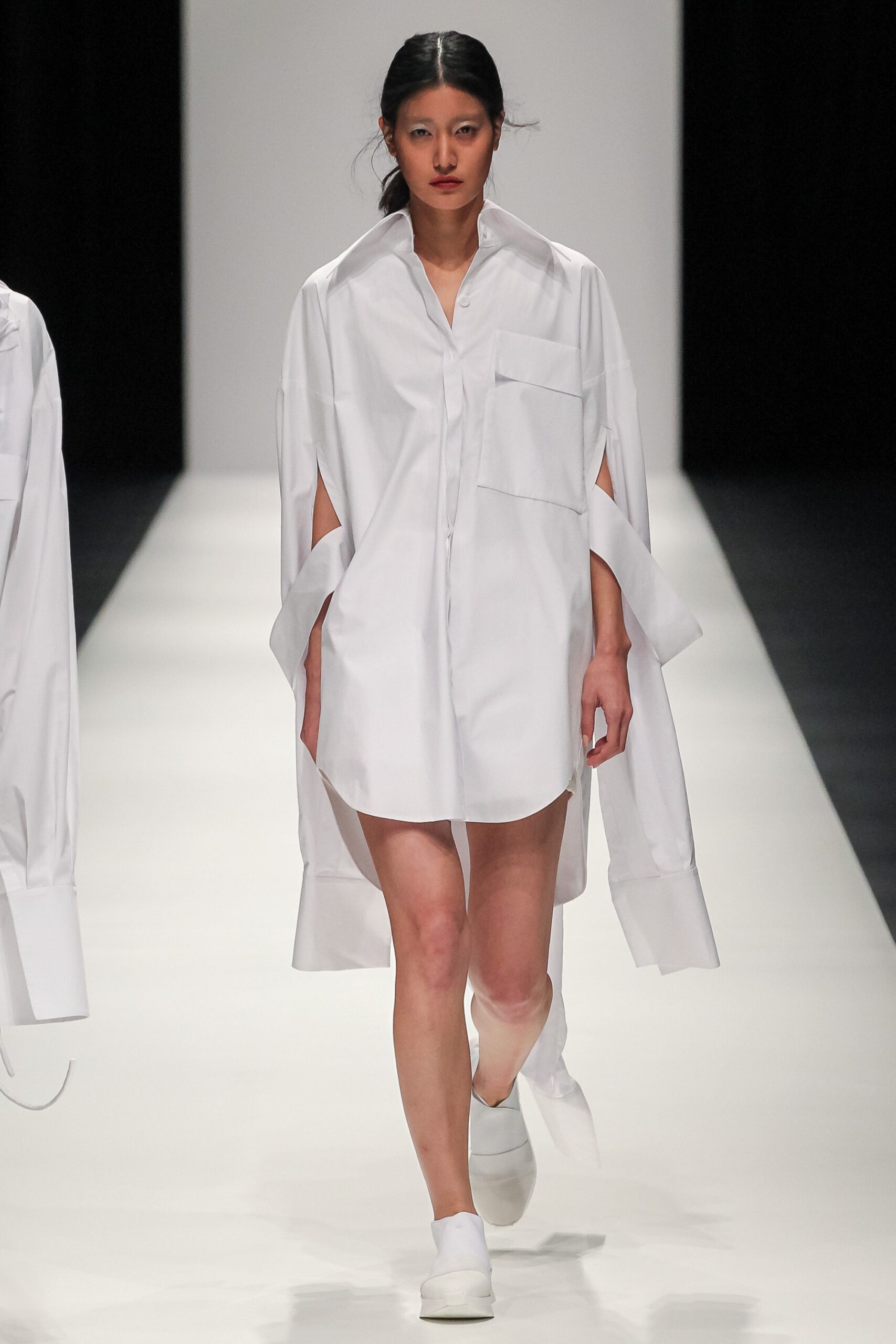 white cotton relaxed shirt-dress
