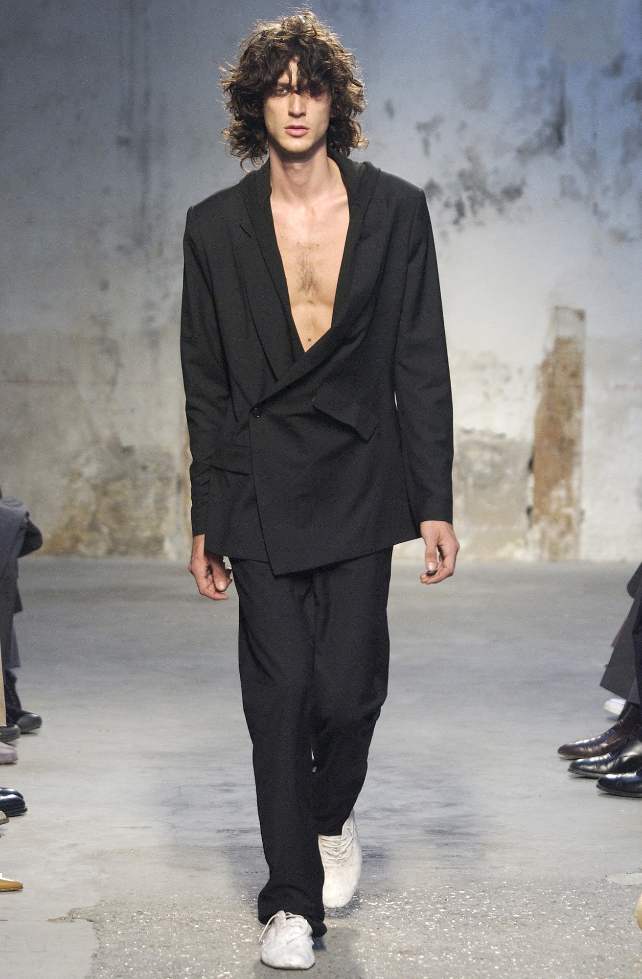 black relaxed suit with white shoes