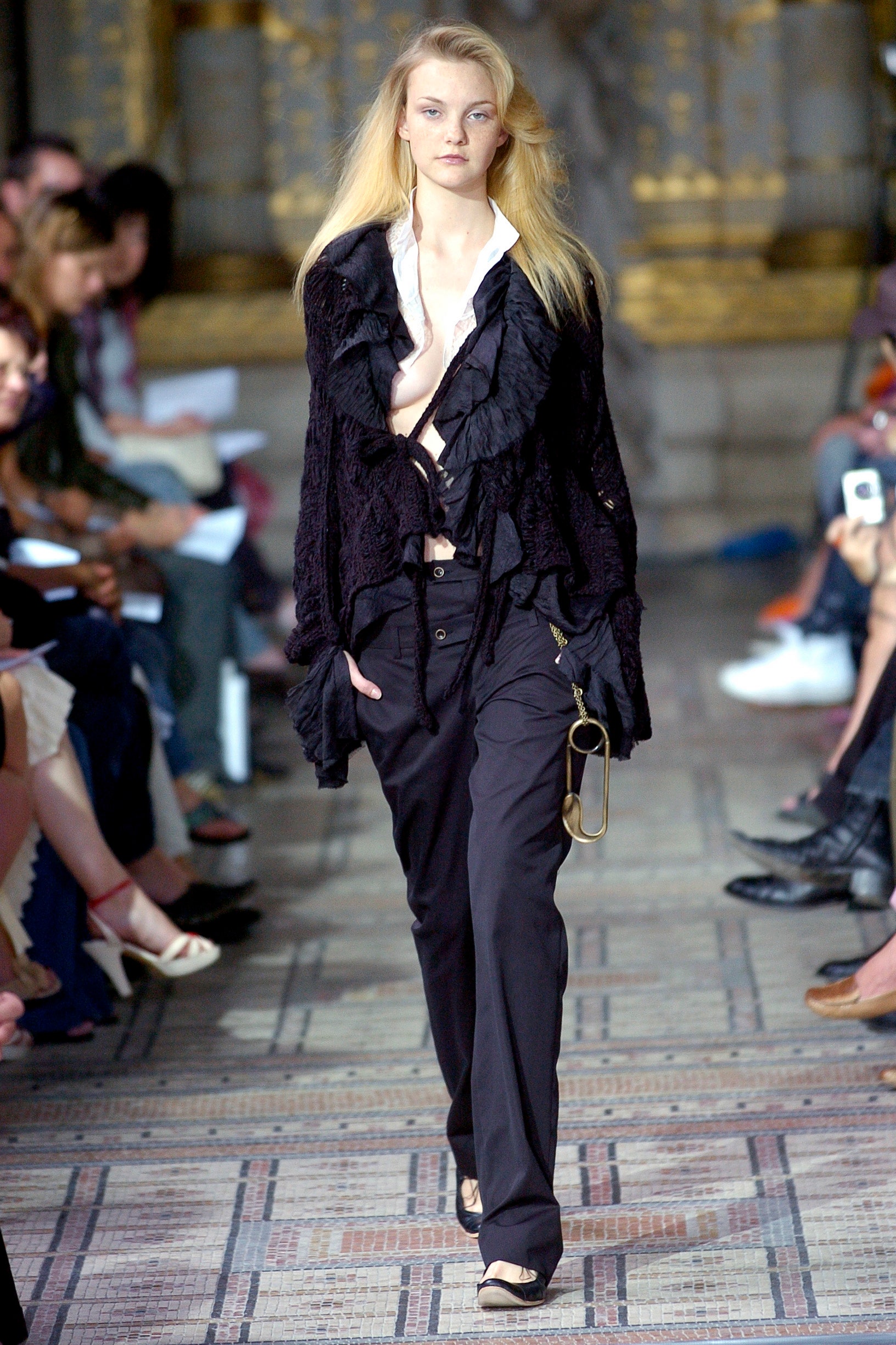 black lace long-sleeve relaxed ruffled jacket