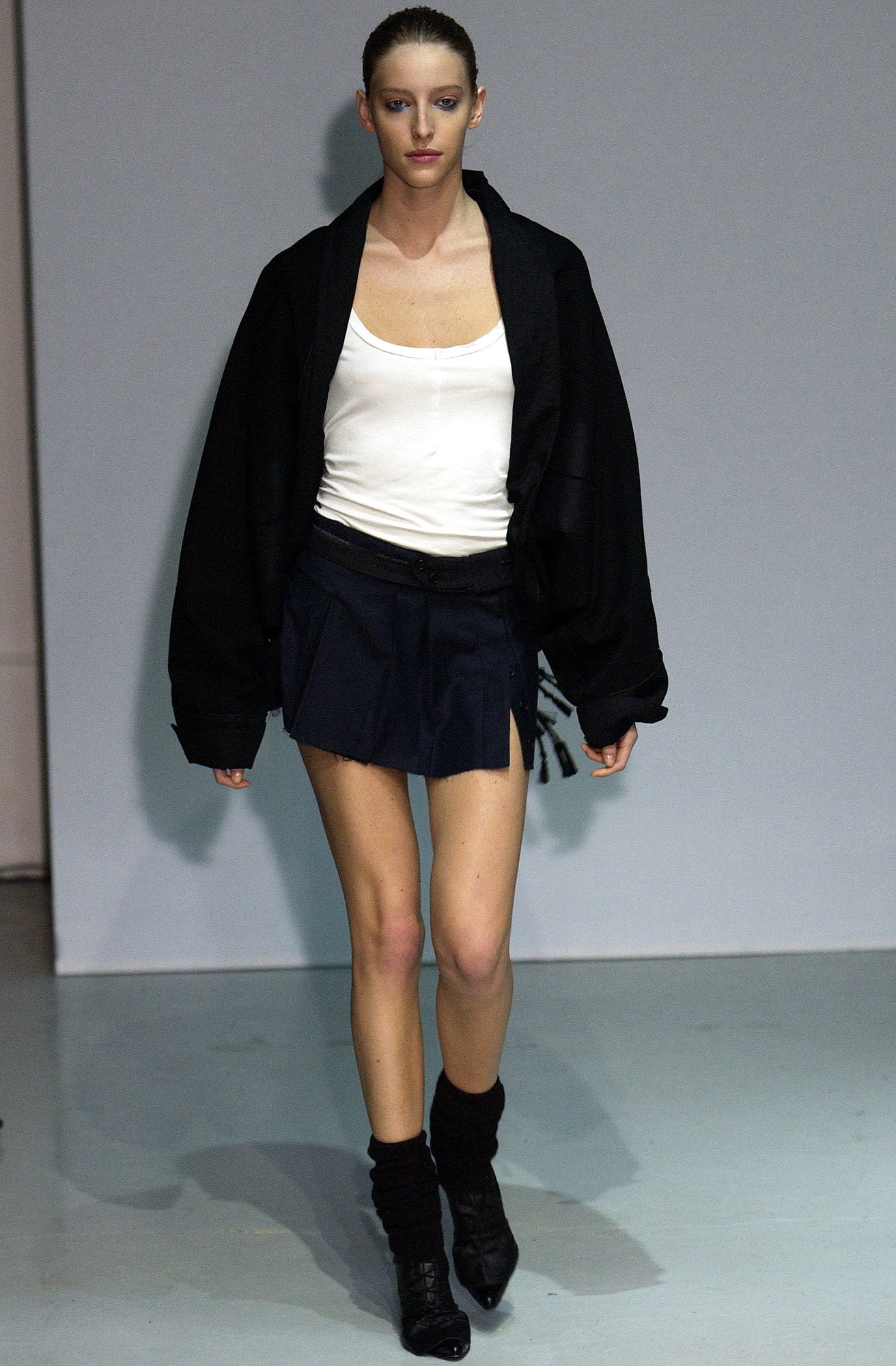 blue cotton fitted pleated short skirt