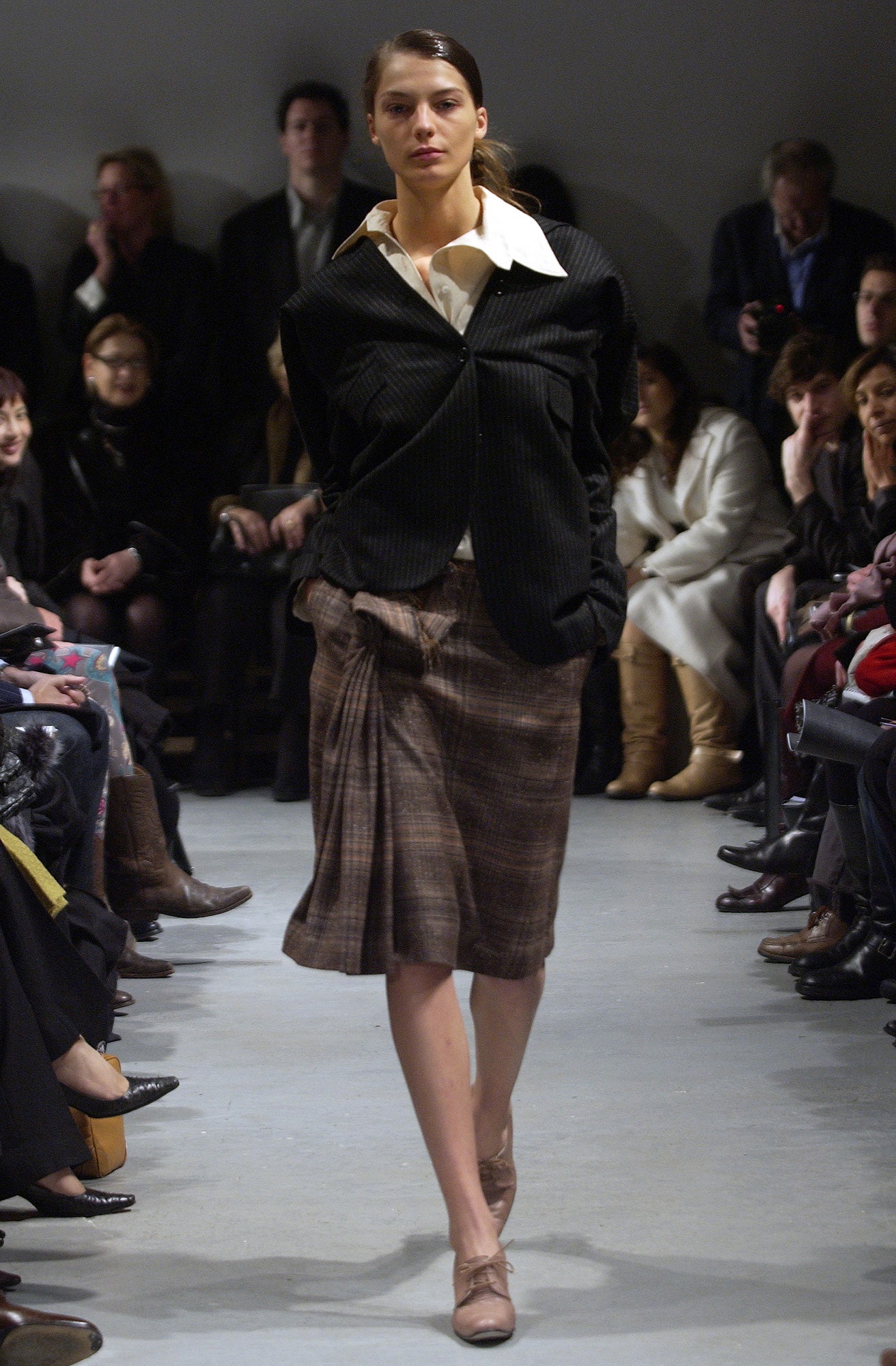brown wool fitted pleated skirt