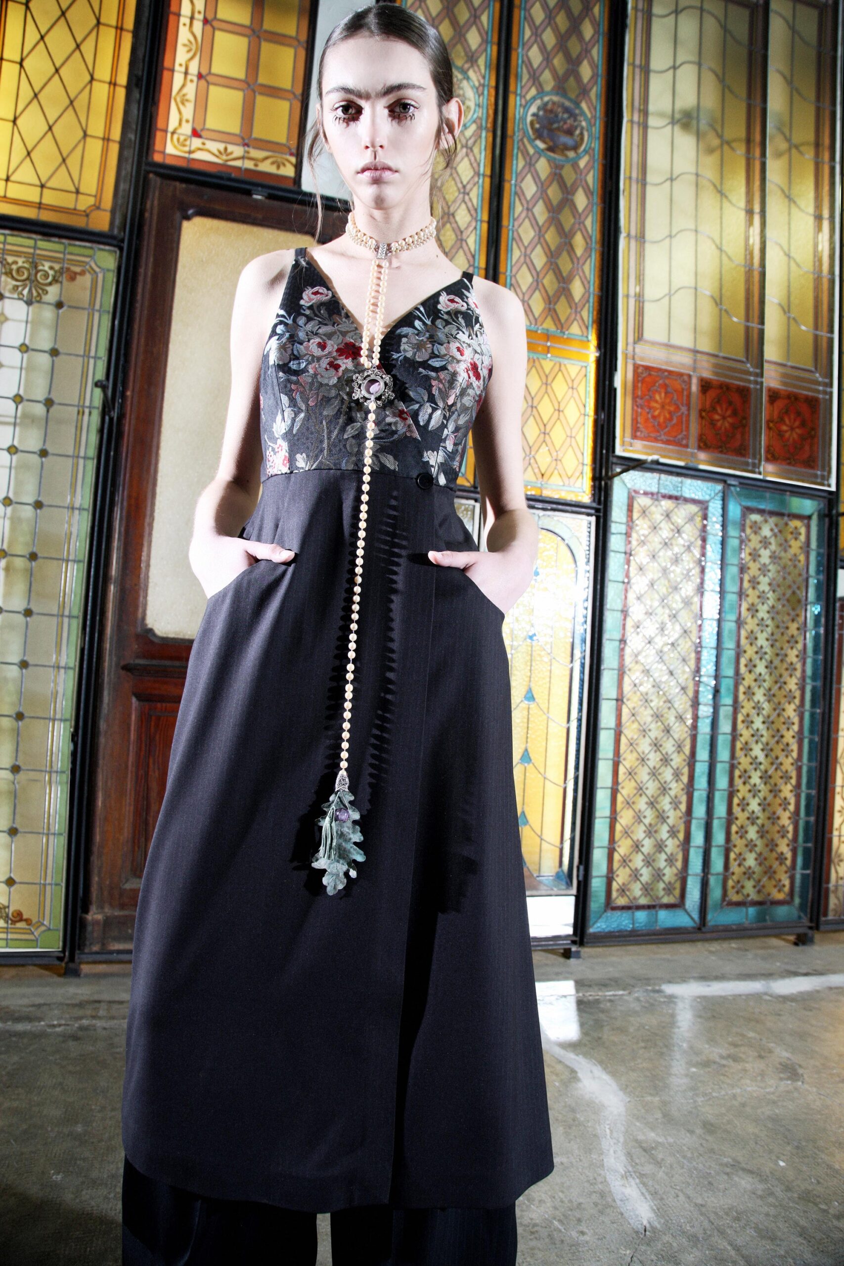 black fitted sleeveless dress