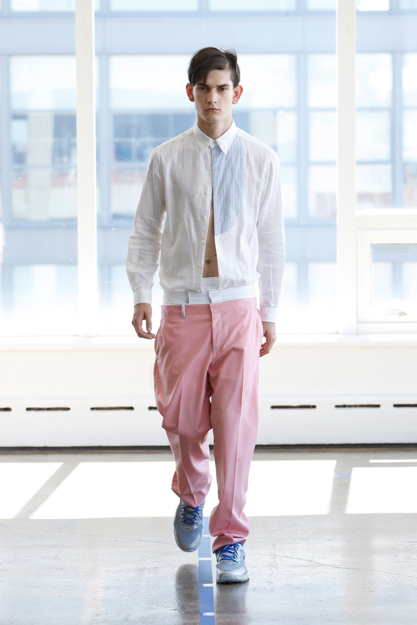 pink cotton relaxed pleated pants