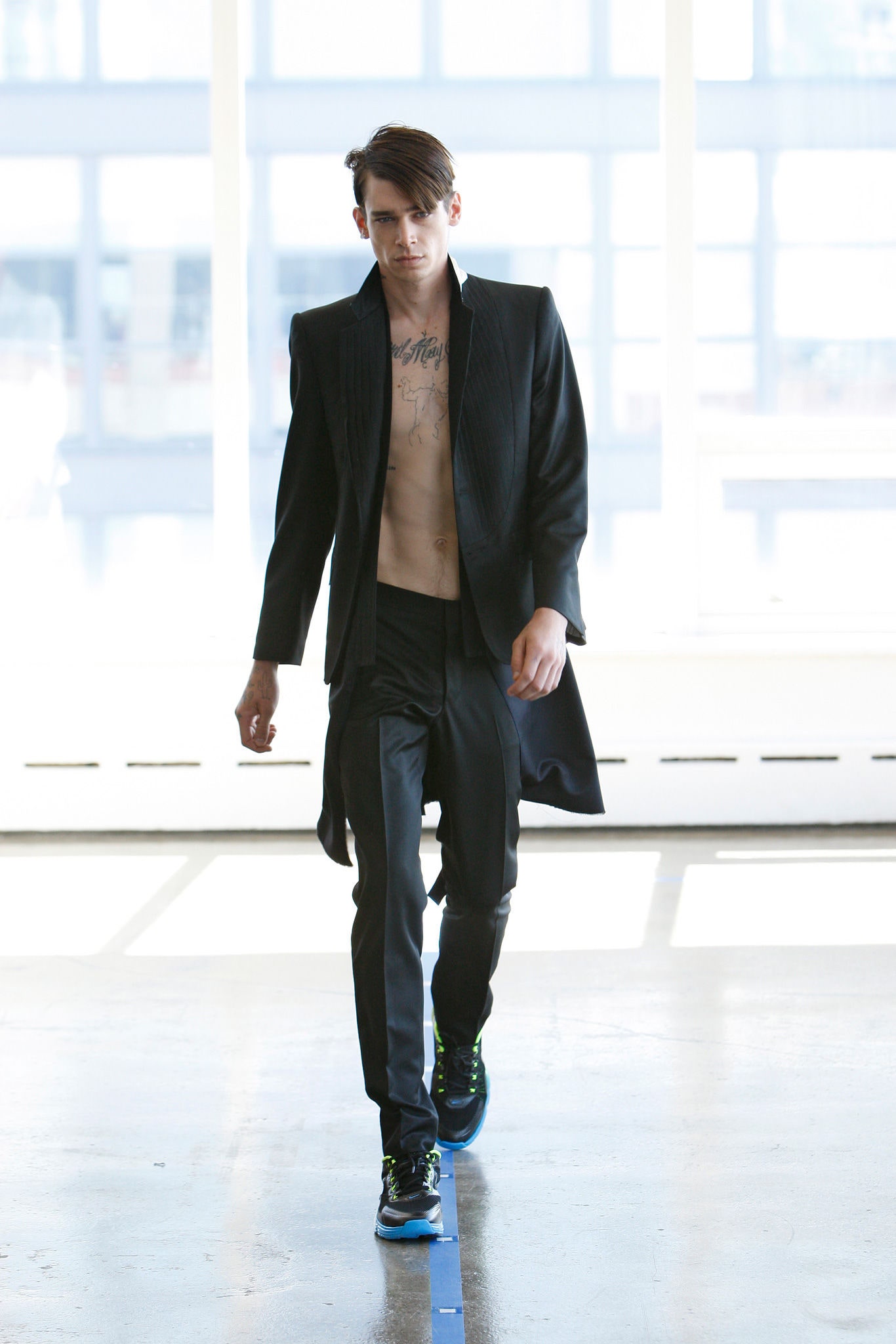black silk long-sleeve collared fitted layered coat