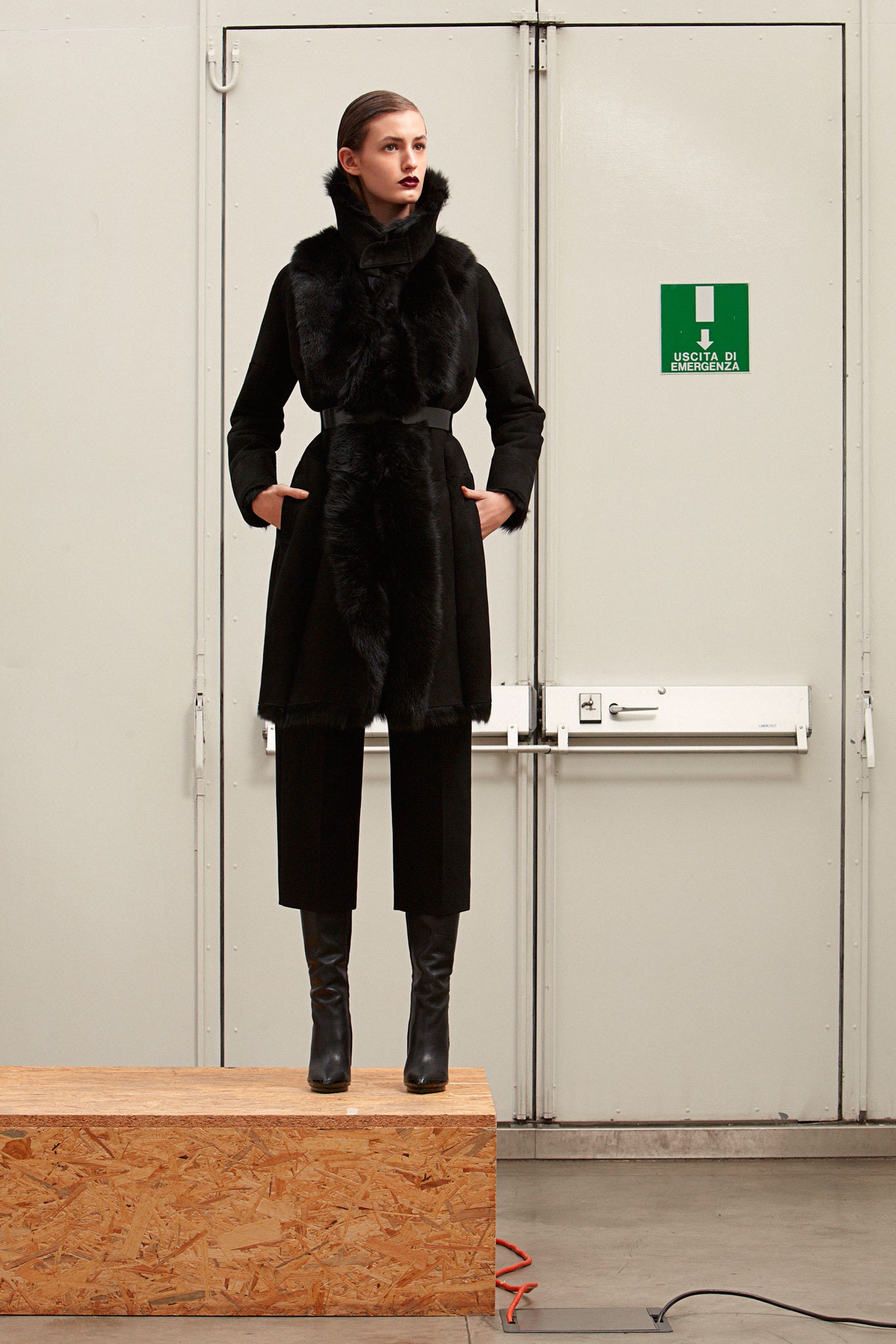 black fitted coat with faux-fur