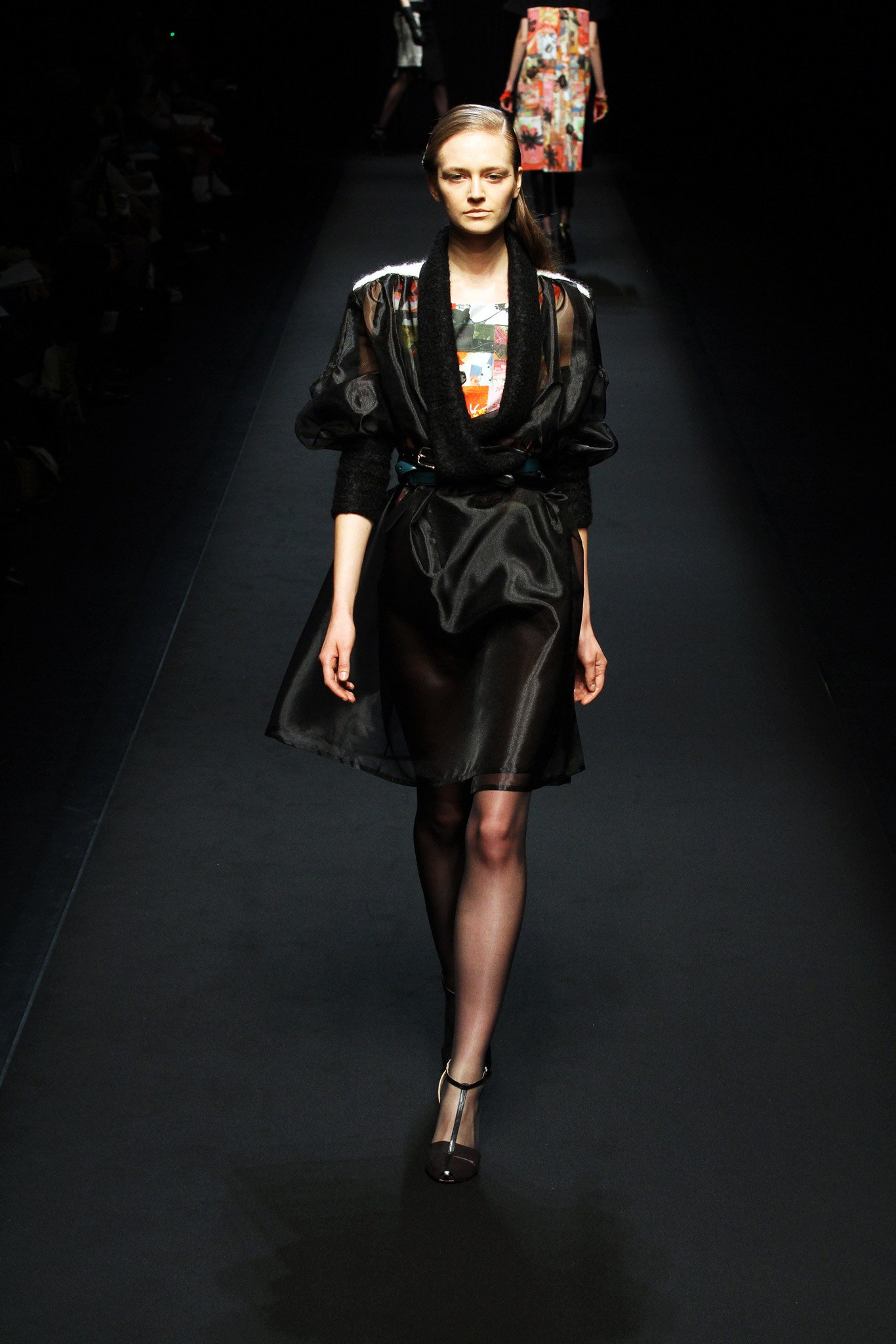 black wool long-sleeve collared relaxed ruffled jacket