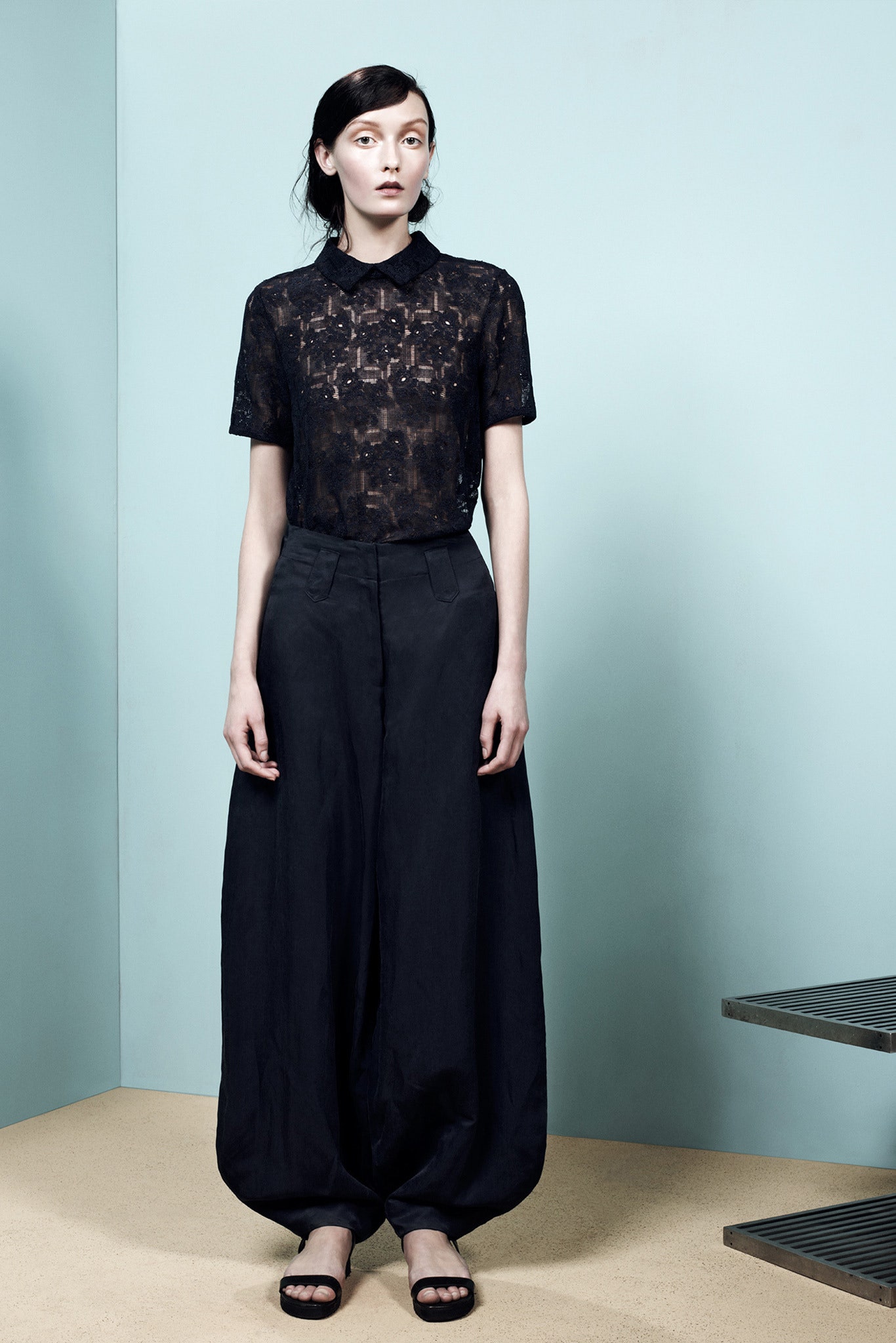 black lace short-sleeve collared fitted embroidered shirt