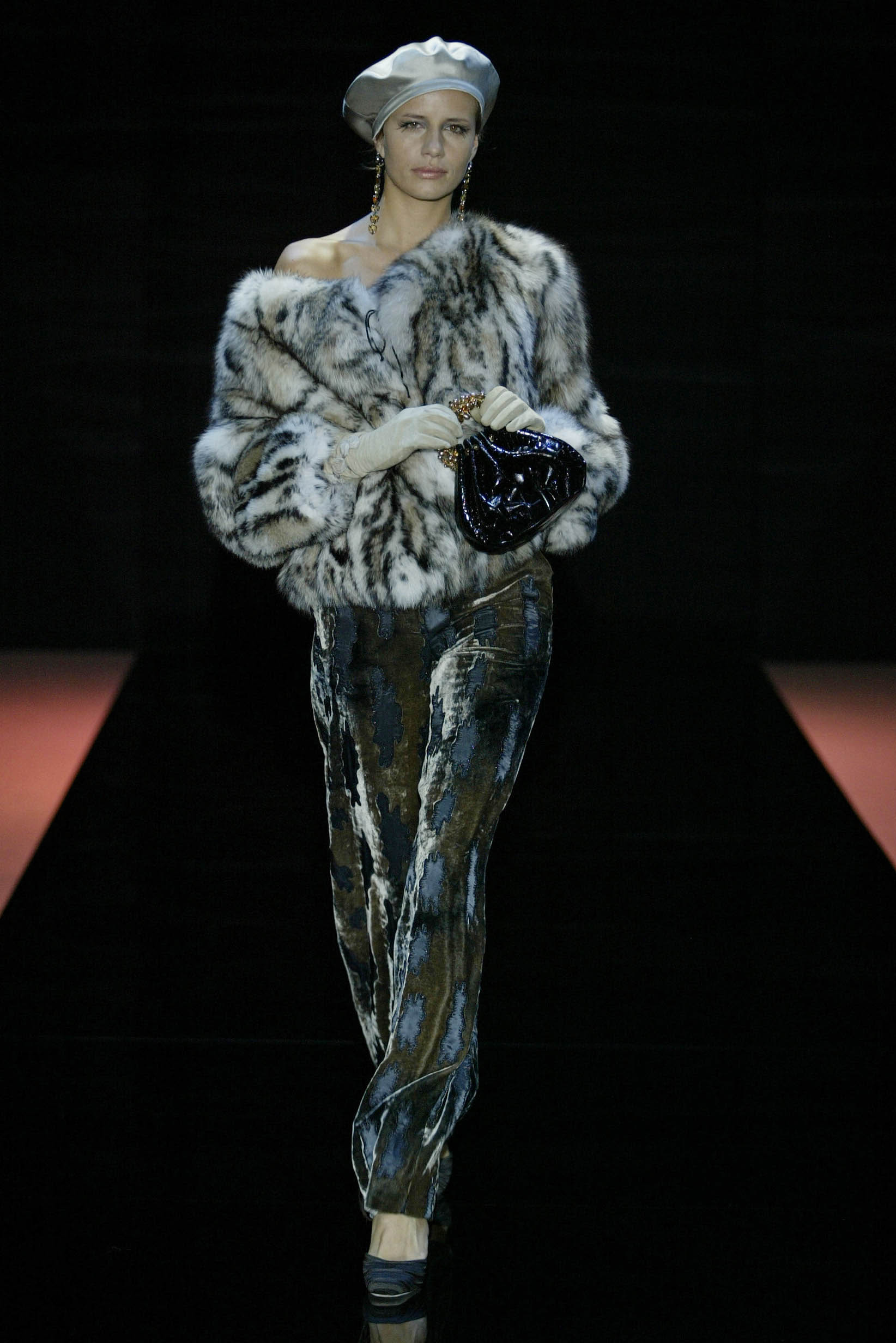 gray fur long-sleeve off-shoulder fitted layered coat