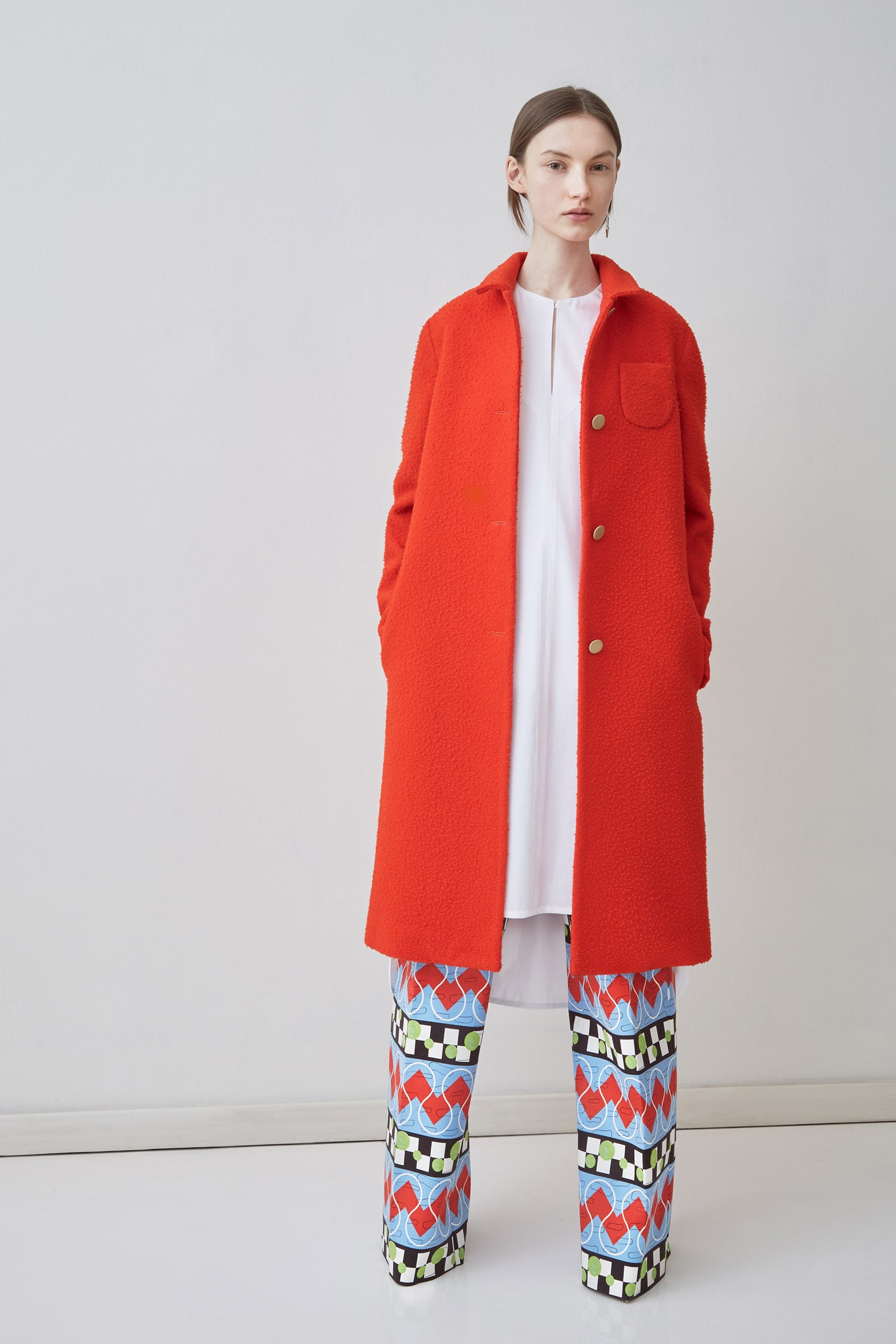 red wool long-sleeve collared relaxed buttoned coat