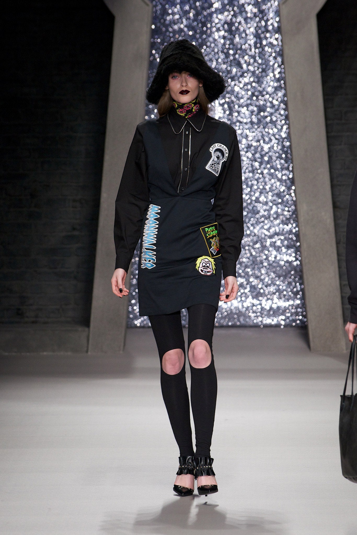 black fitted mini dress with leggings