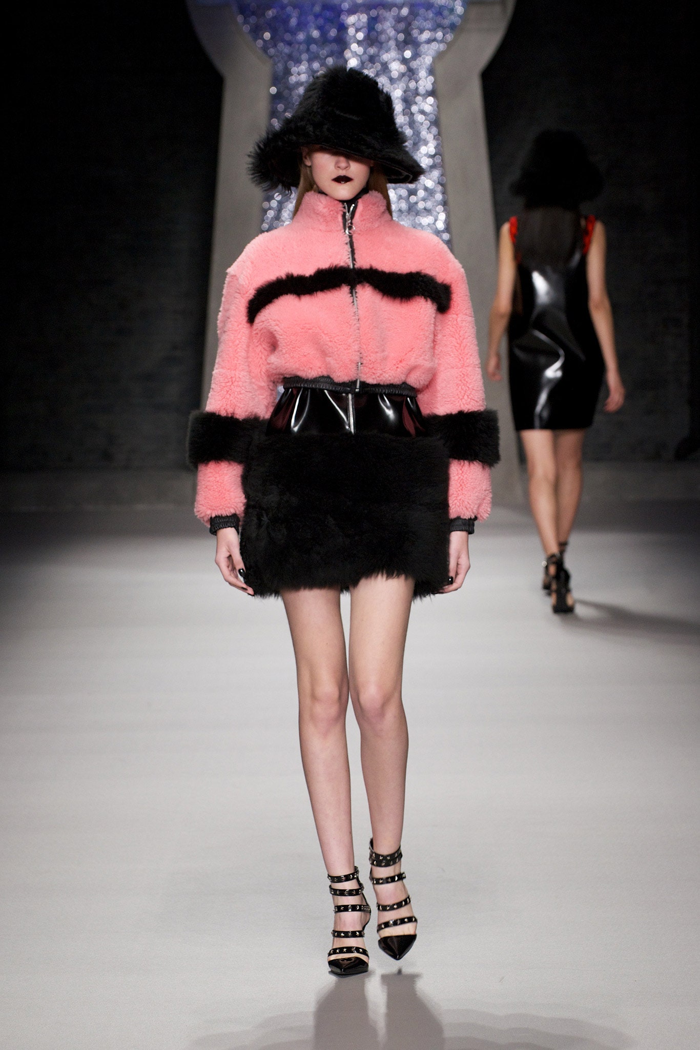 pink faux-fur long-sleeve fitted zippered layered jacket