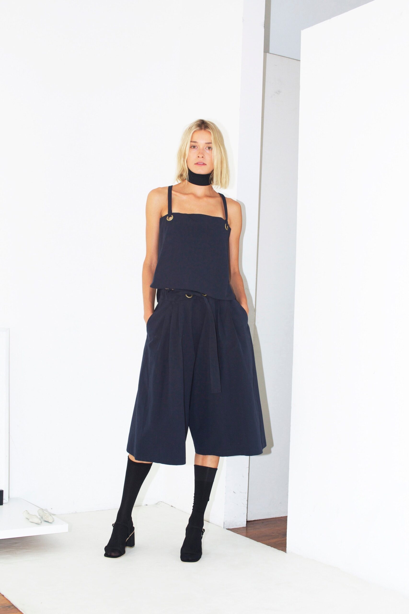 black cotton relaxed pleated culottes