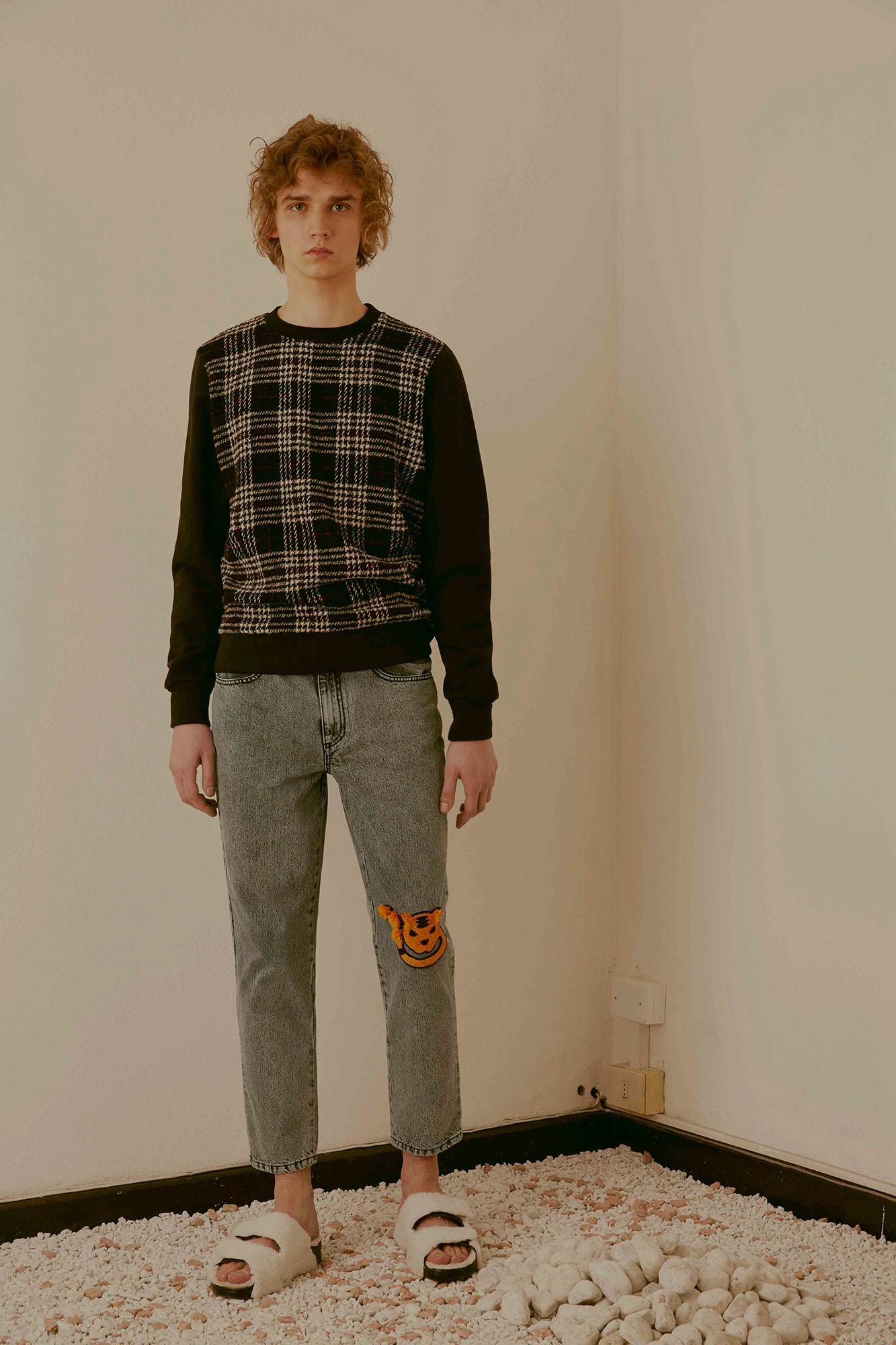 black cotton long-sleeve collared relaxed checked sweater