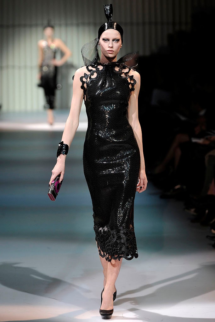 black fitted midi dress