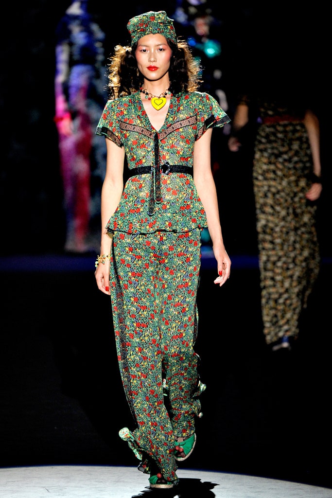 floral green top and pants