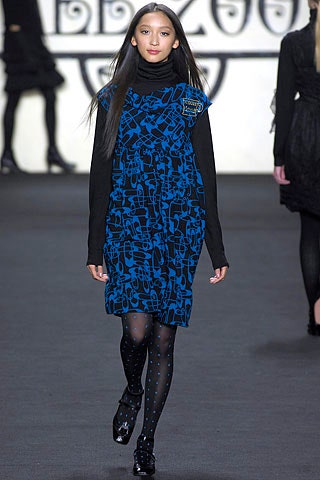blue printed sleeveless dress