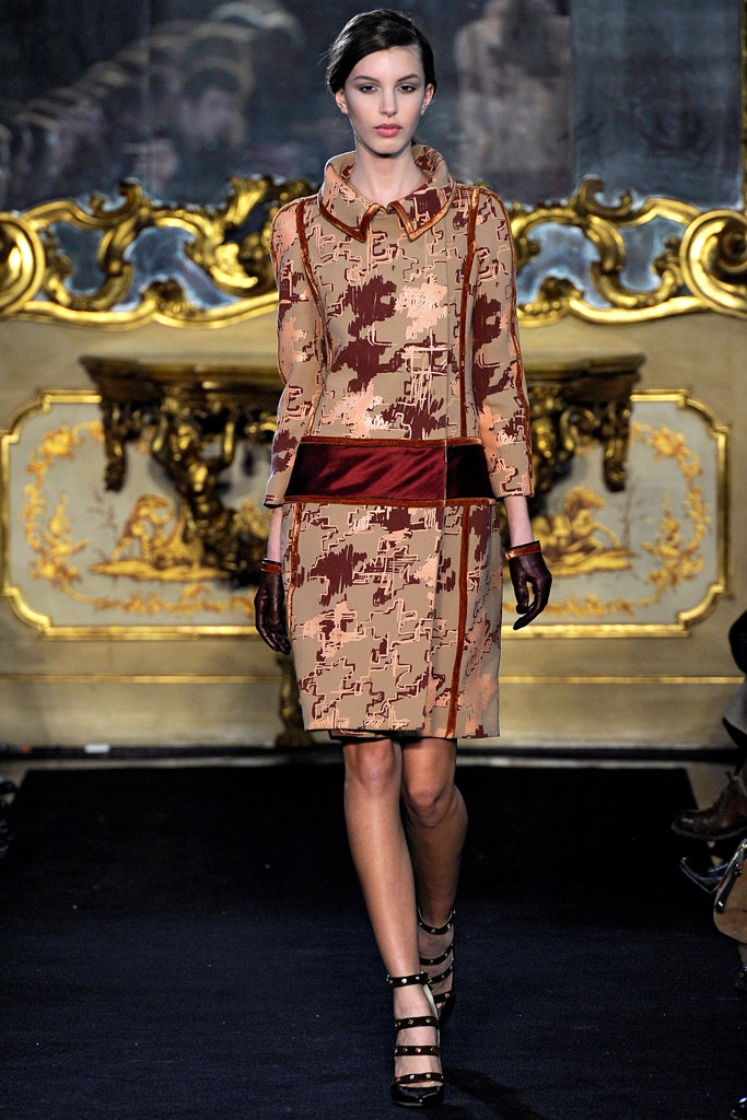 fitted brown silk dress with gloves