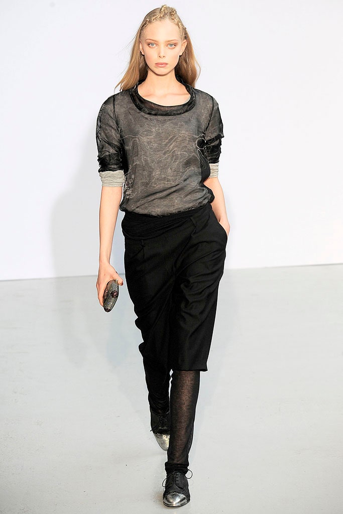 black gray relaxed top with pleated pants