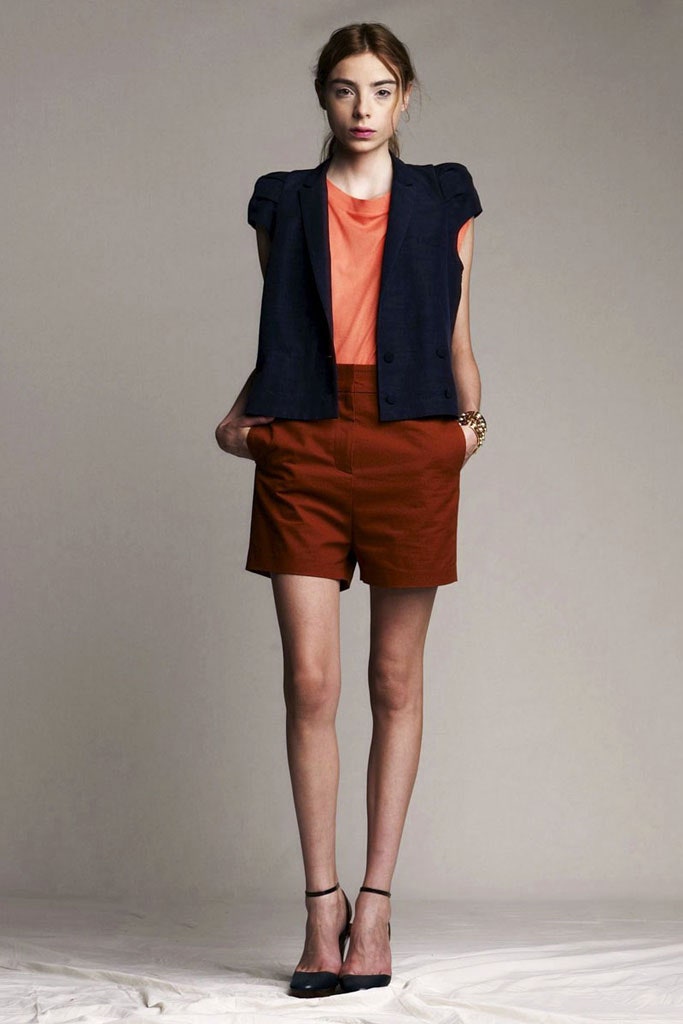 blue short-sleeve collared fitted blazer