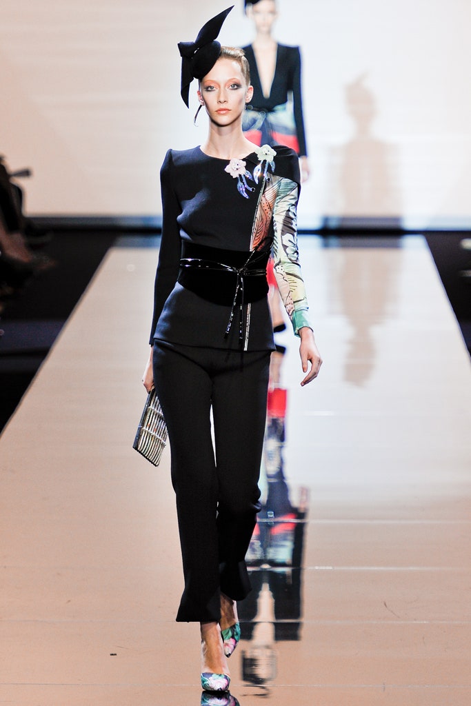 black fitted top and pants