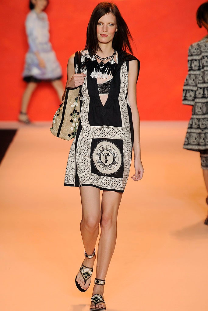 black and white printed dress