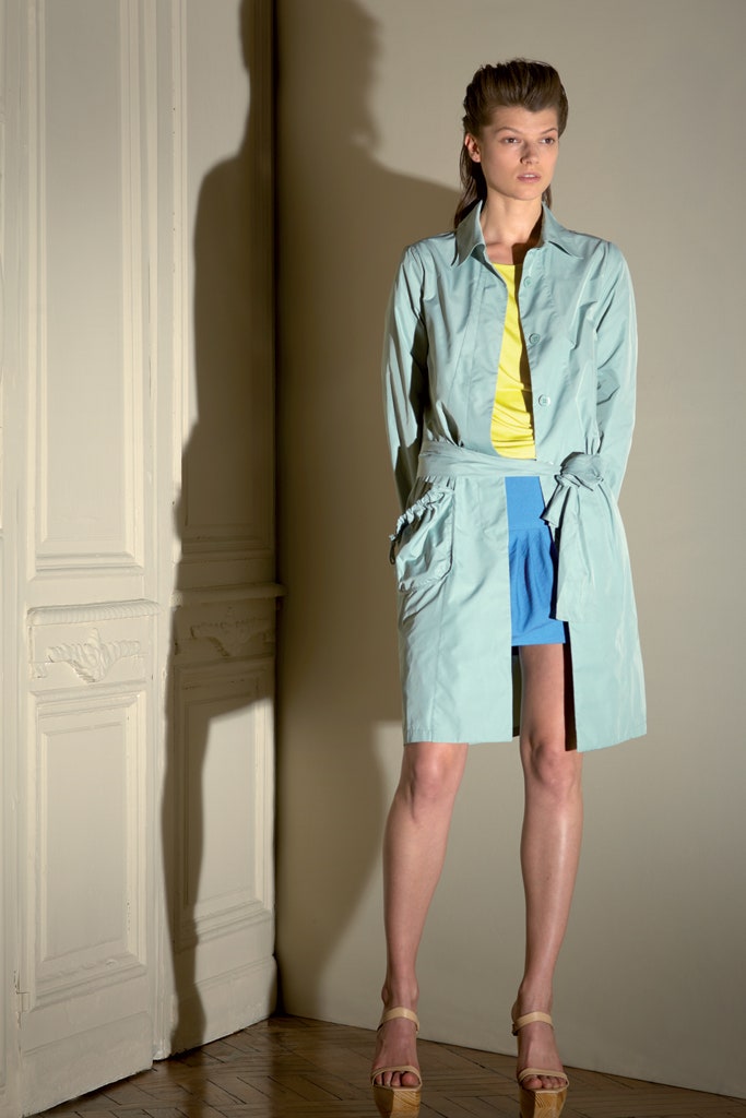blue cotton long-sleeve collared fitted belted short coat