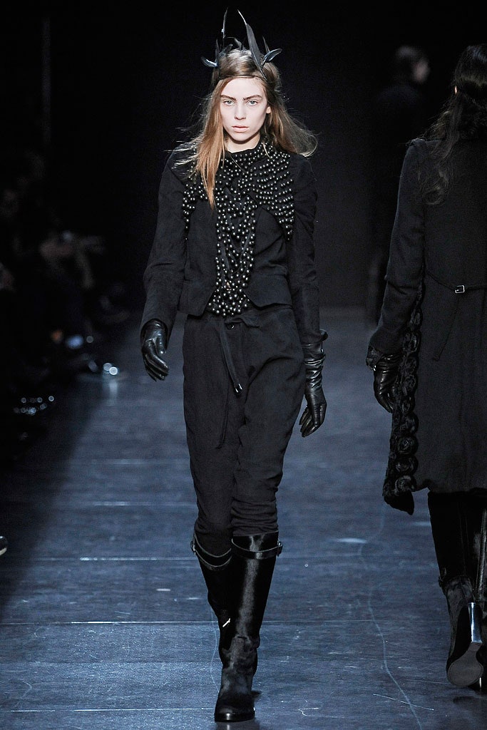 black fitted jacket and pants