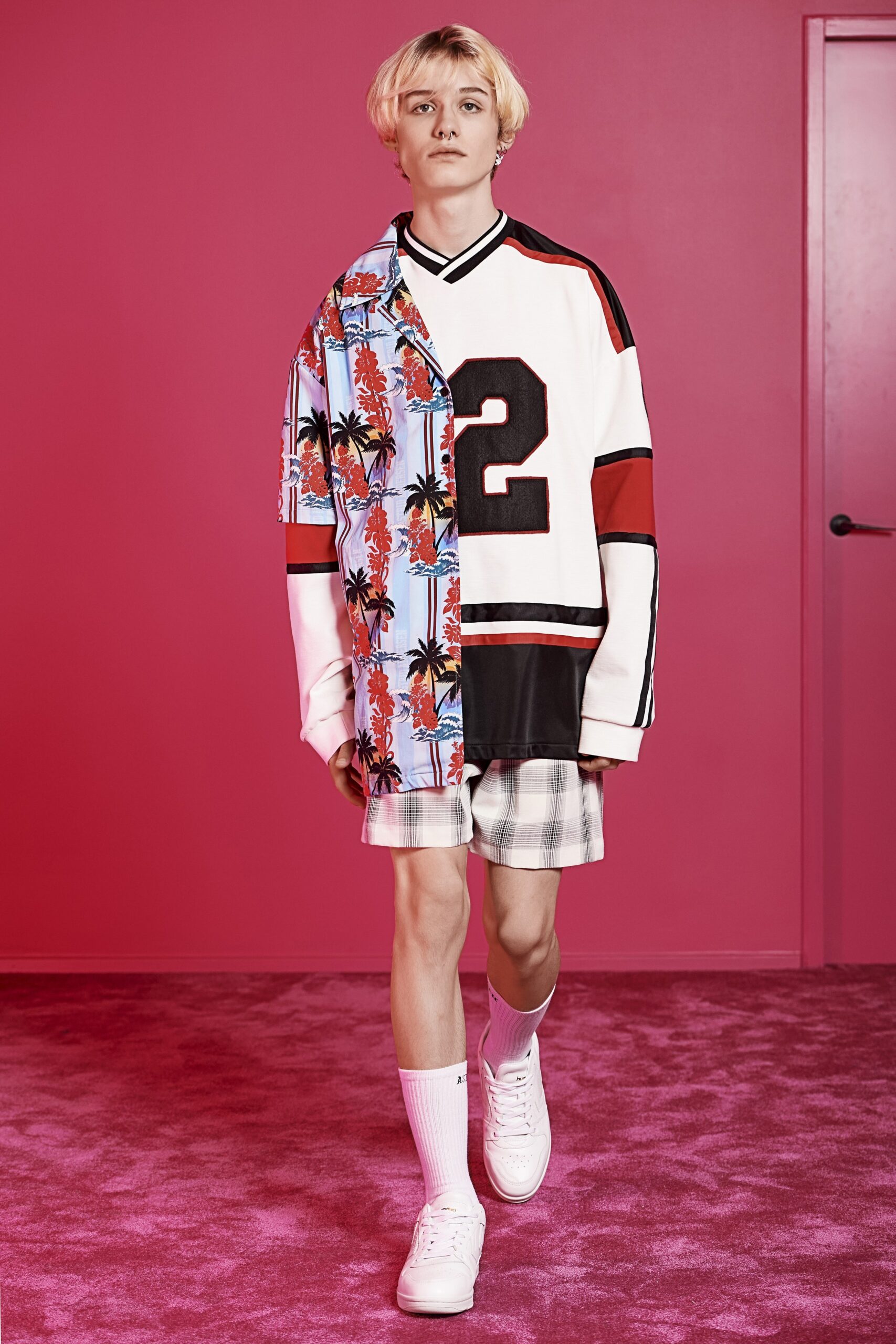 relaxed shirt with checked shorts