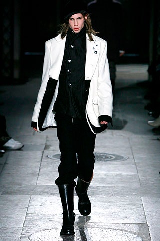 Ann Demeulemeester F/W 07 Menswear Look 104