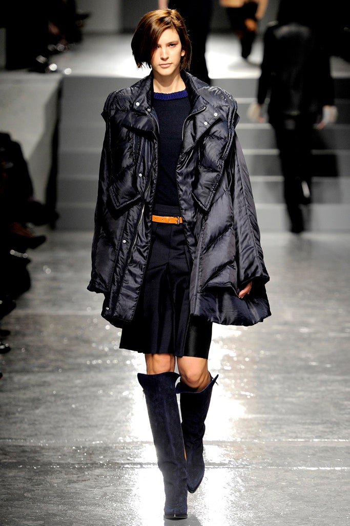 oversized black coat with fitted top