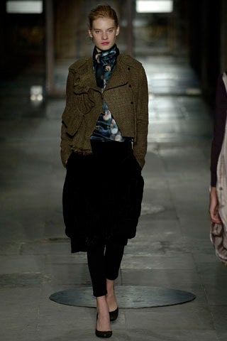 brown wool long-sleeve collared fitted buttoned pleated jacket