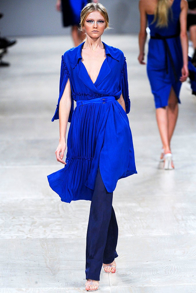 blue silk sleeveless v-neck fitted pleated belted dress